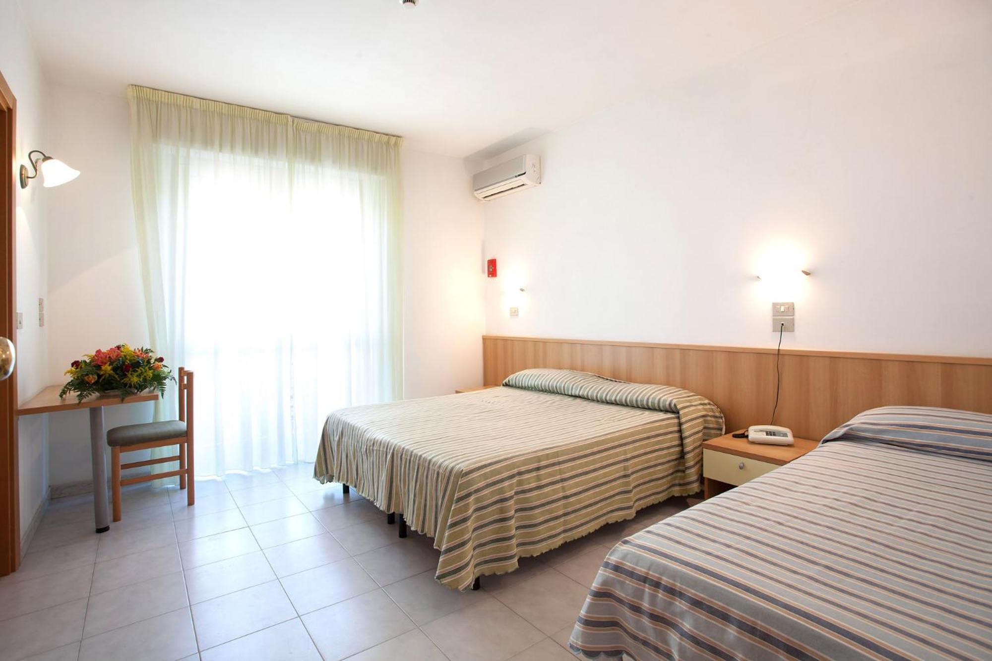 Triple Room photo 2