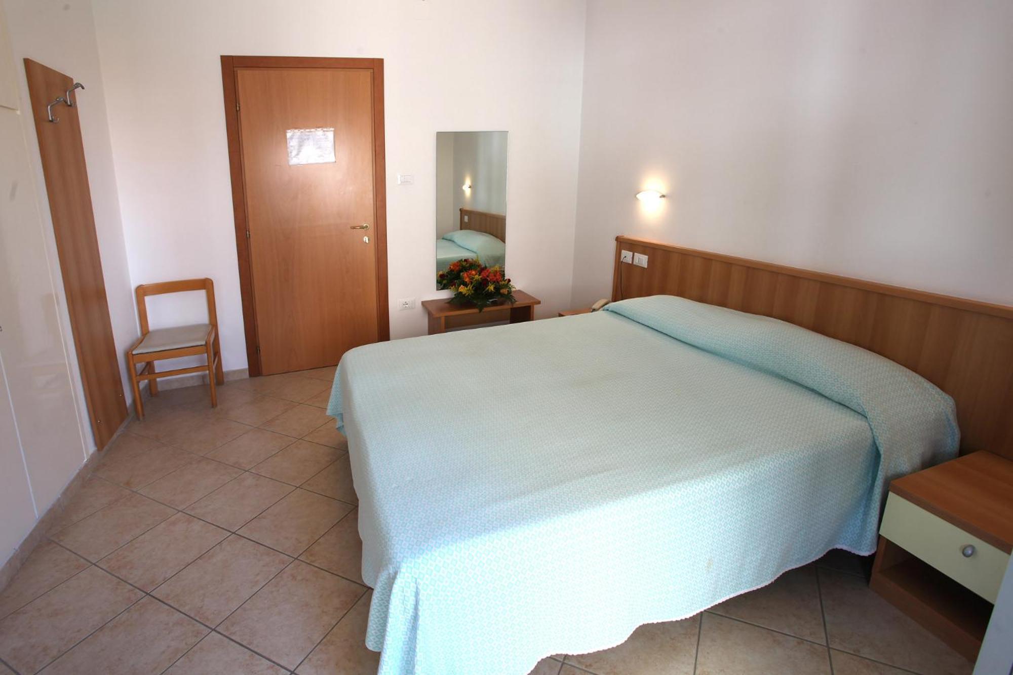 Double or Twin Room photo 1