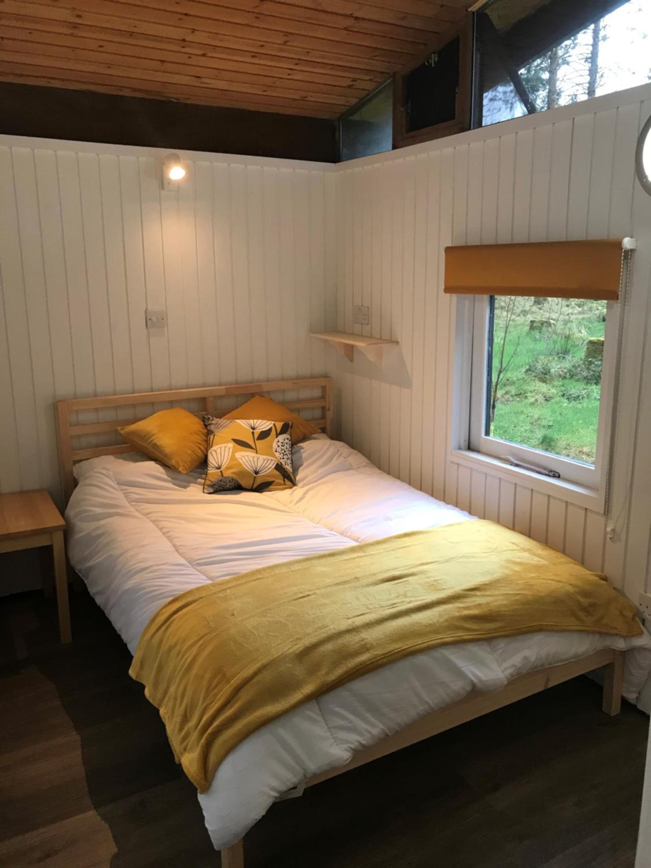 Skerry Cabin (2 bedrooms) – NO hot tub, free Wi-Fi photo 1