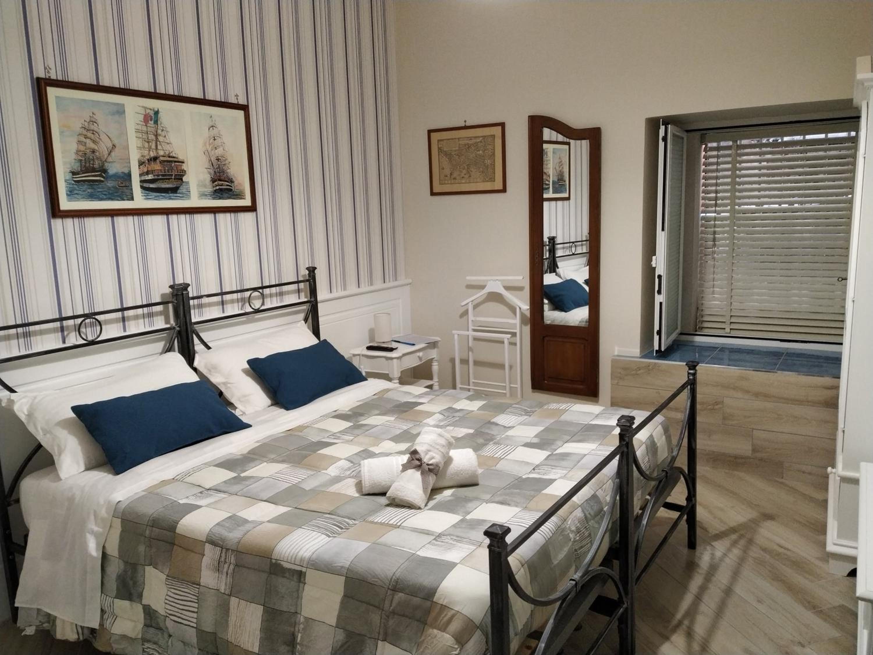 Double or Twin Room with Private Bathroom