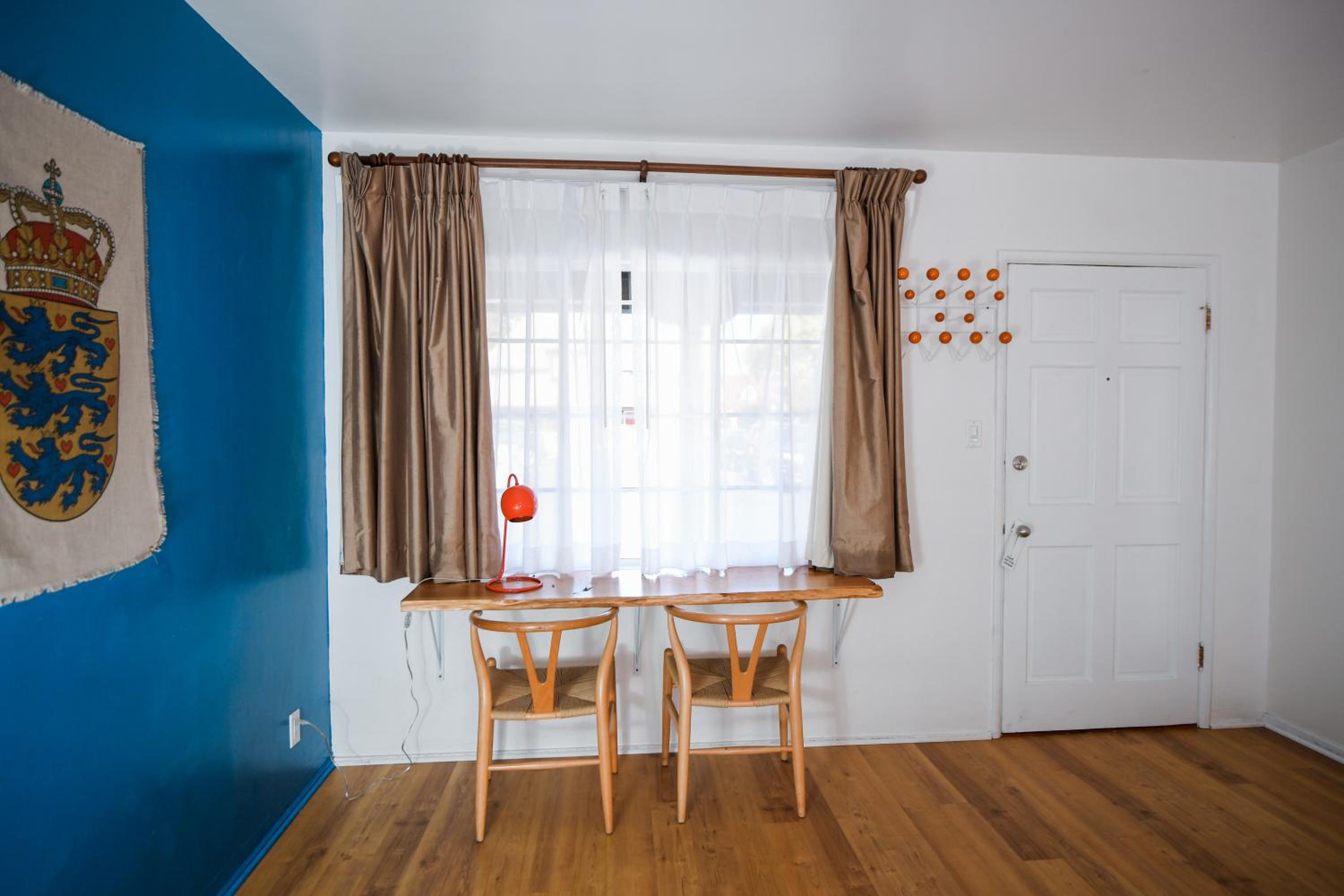 Queen Room photo 1