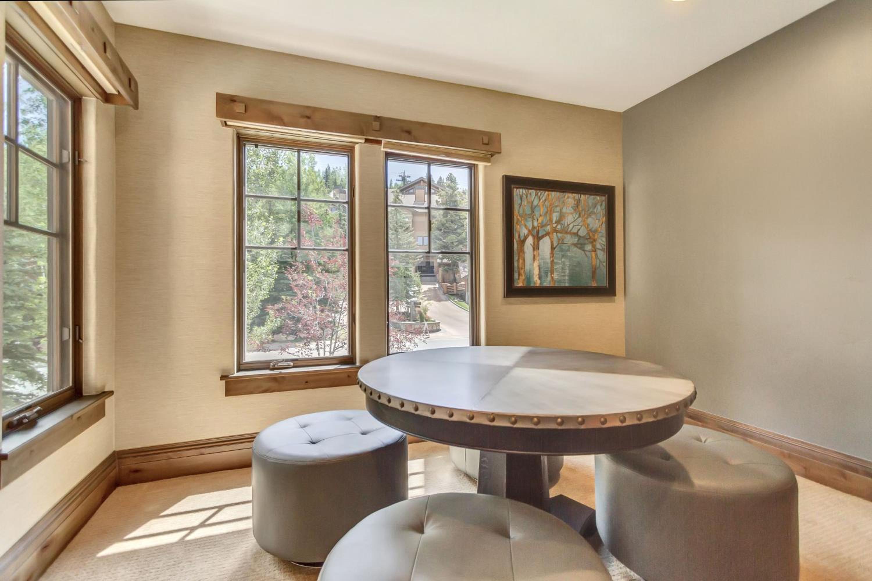 Three Bedroom Suite - Photo 8