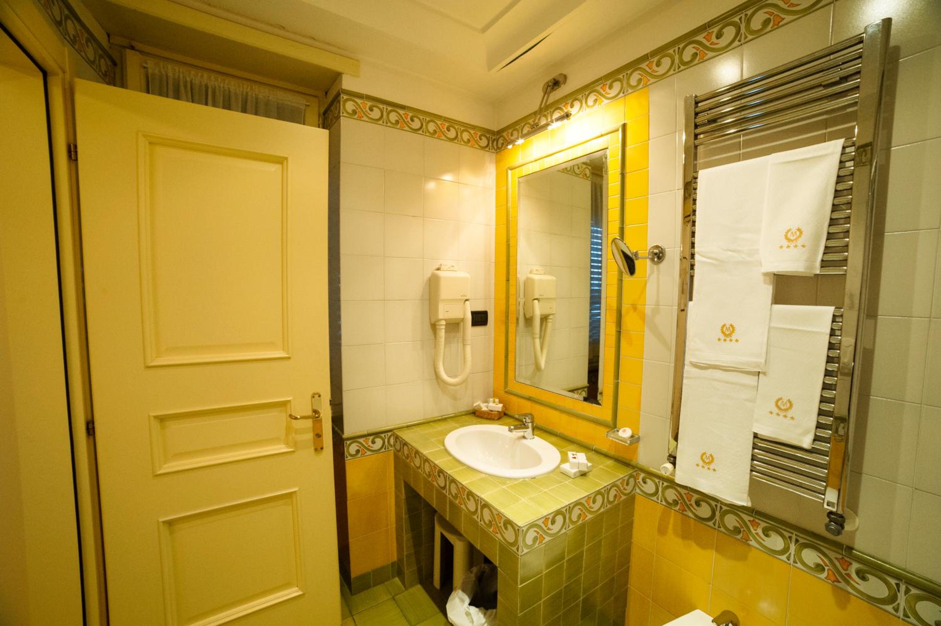 Double Room with Sea View photo 2