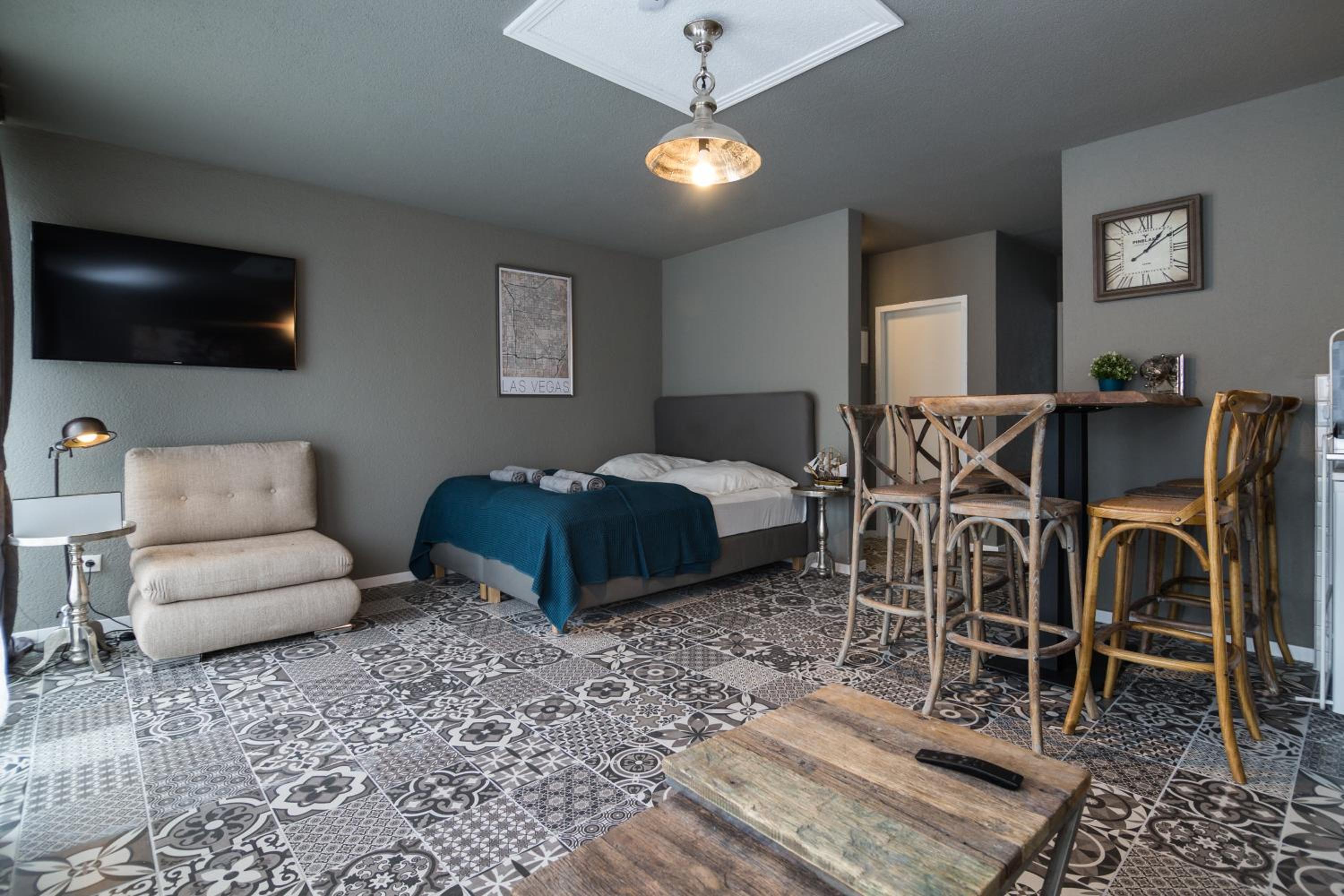 Apartment photo 1