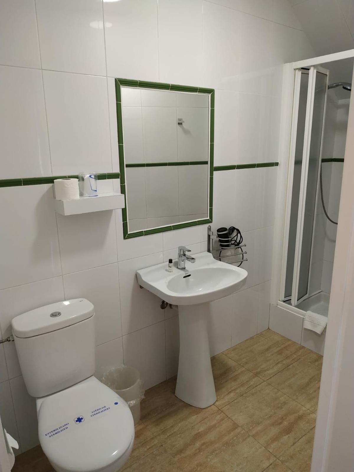 Double Room with Extra Bed photo 2