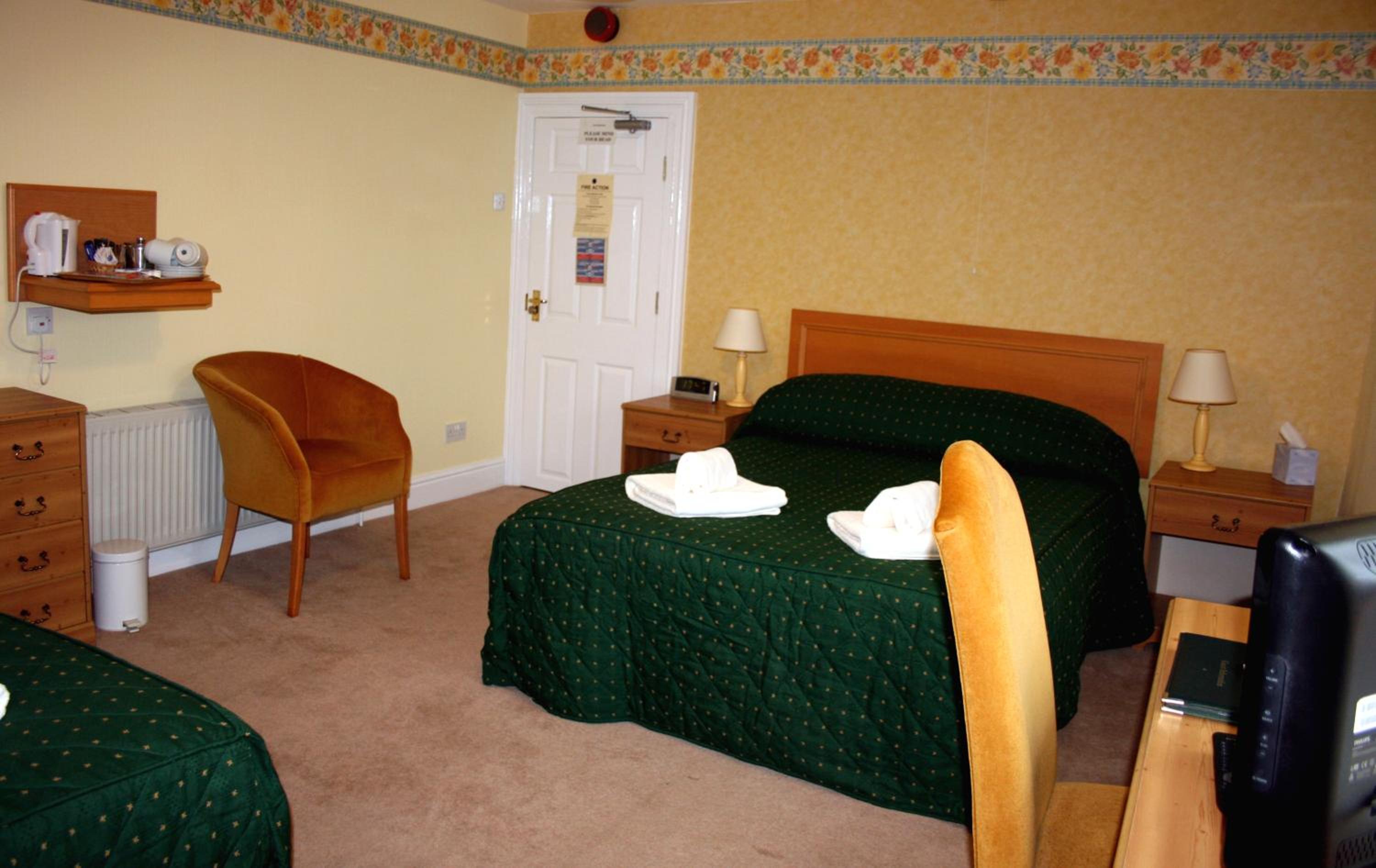Family Room (2 Adults + 1 Child) photo 2