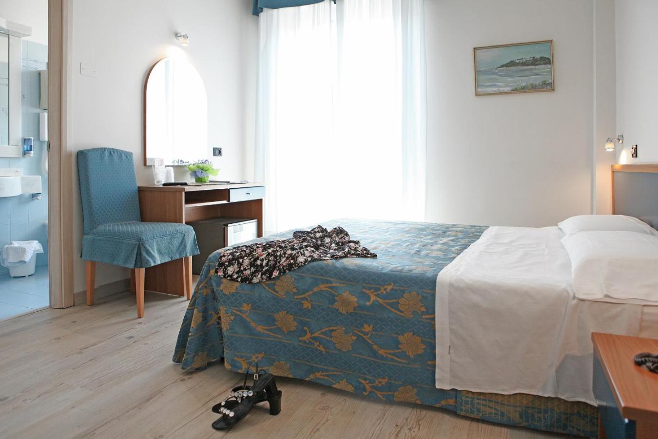 Triple Room - Photo 1