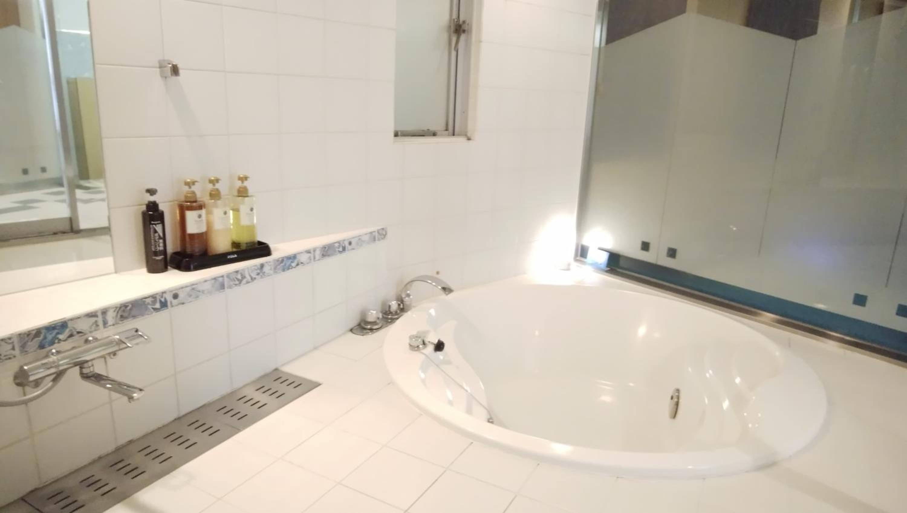 Standard King Room - Photo 2