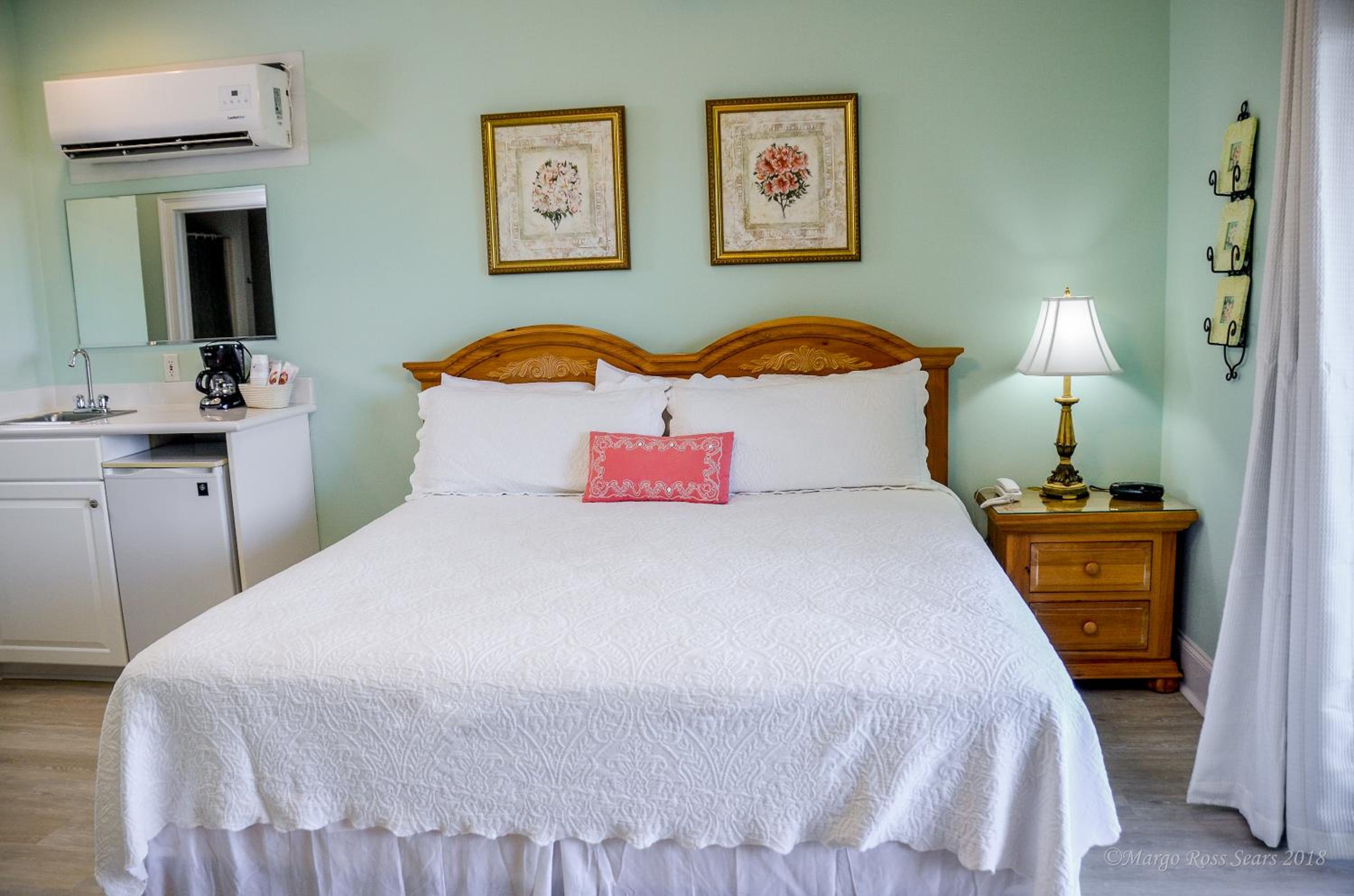 King Room with Balcony photo 2