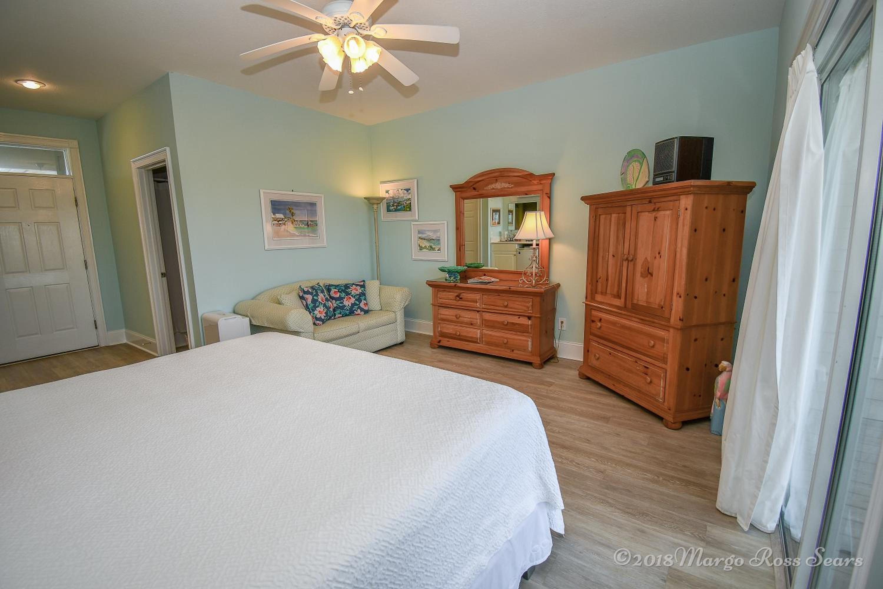 King Room with Balcony photo 3