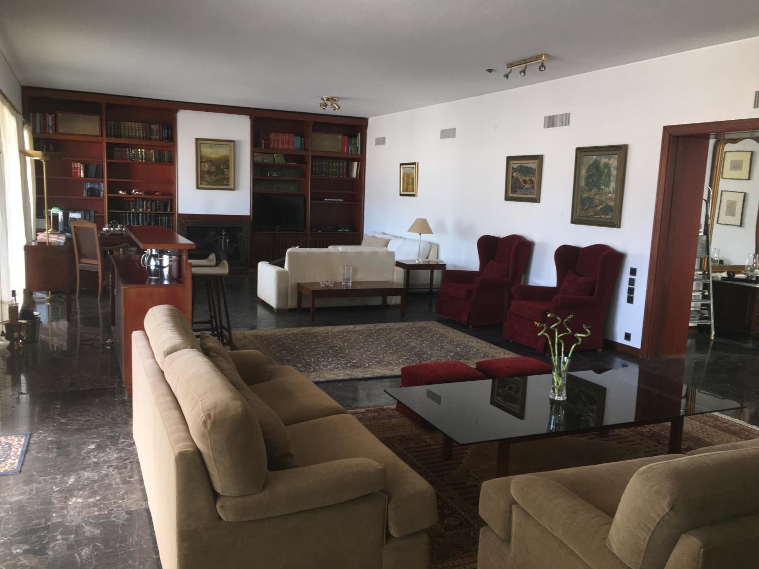 Apartment with City View