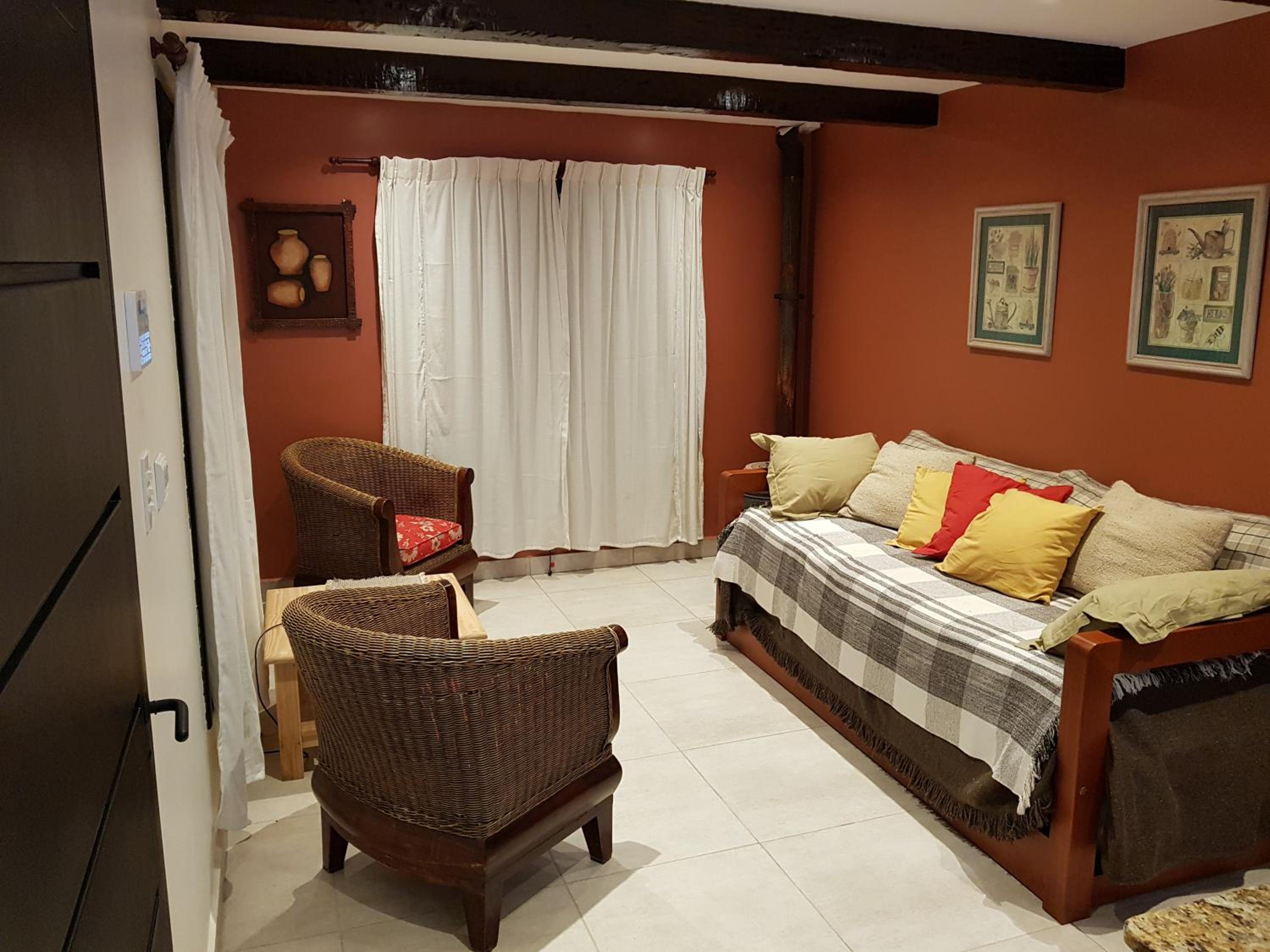 Deluxe Room (2 Adults + 1 Child)