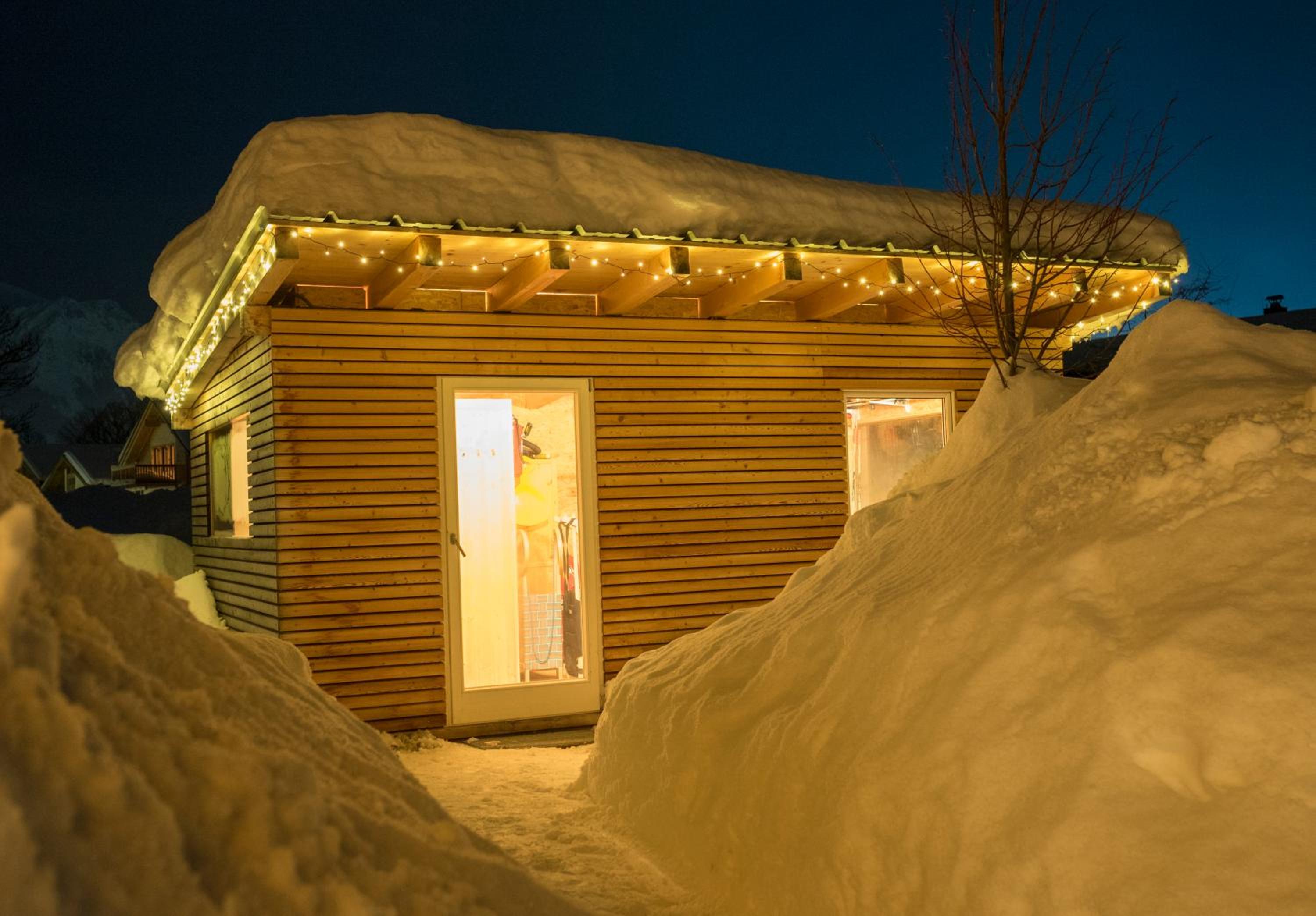 One-Bedroom Apartment with Terrace - Photo 25