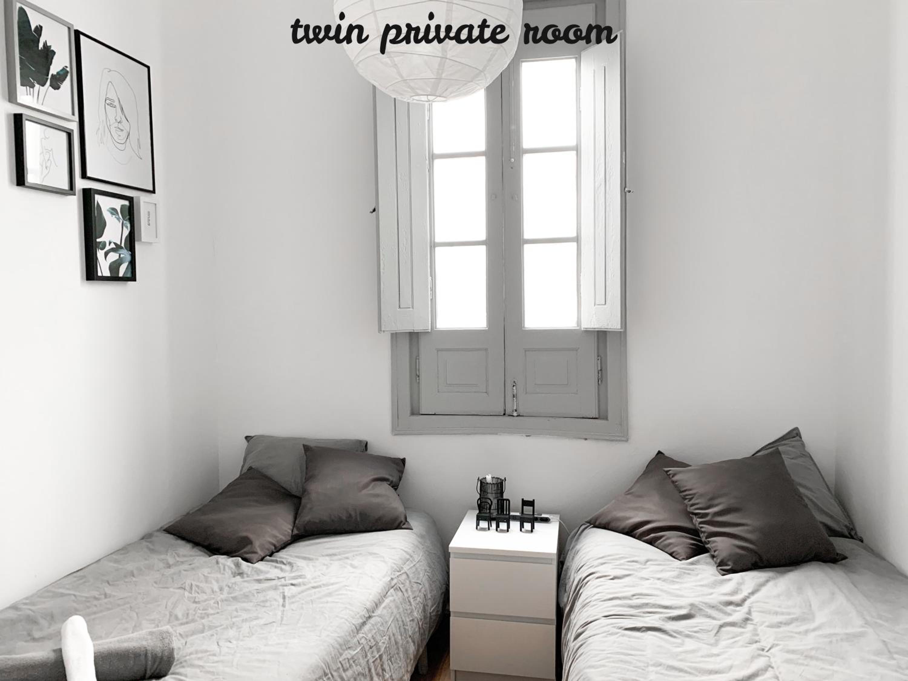 Budget Twin Room photo 2