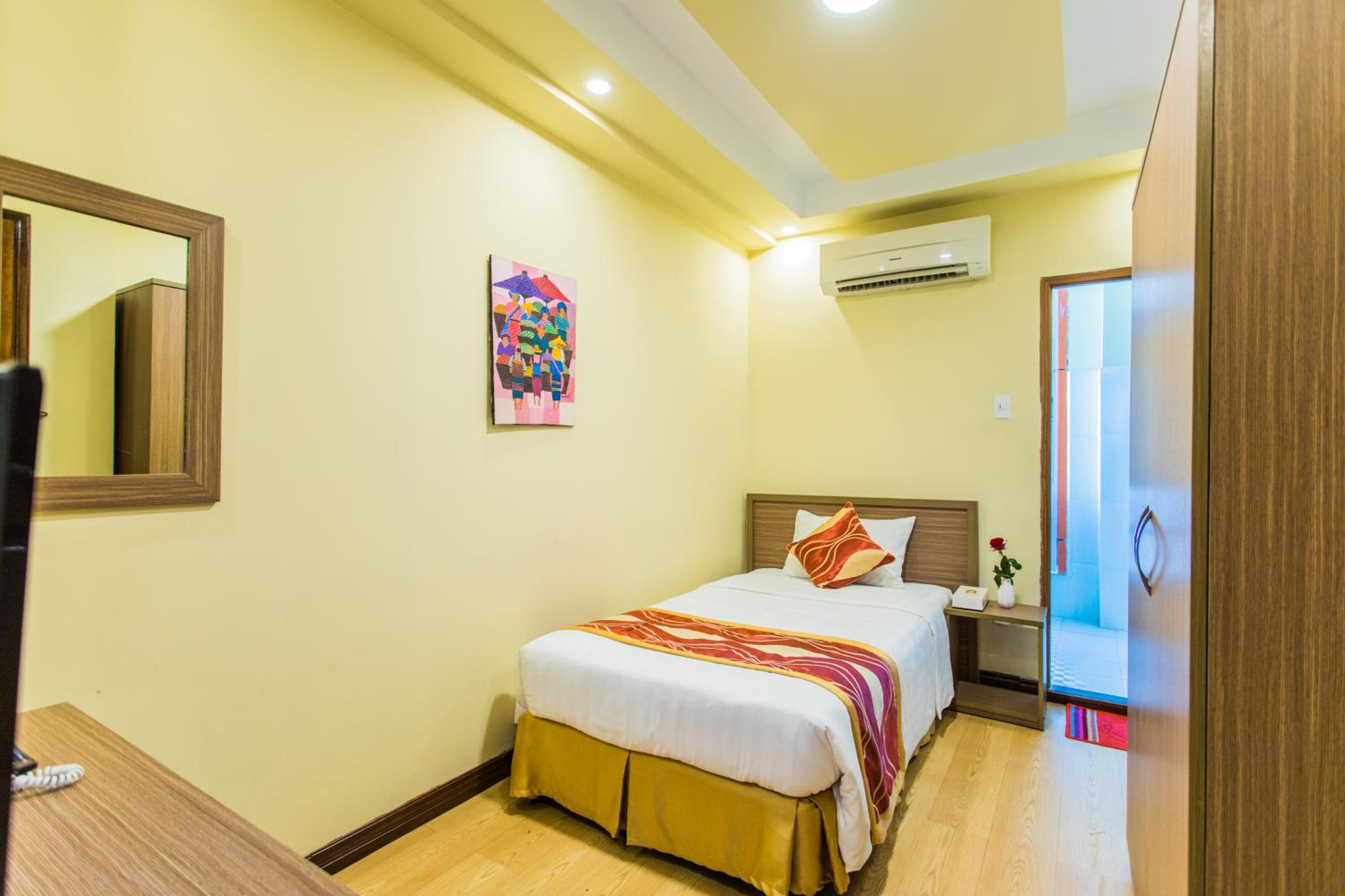 Deluxe Single Room