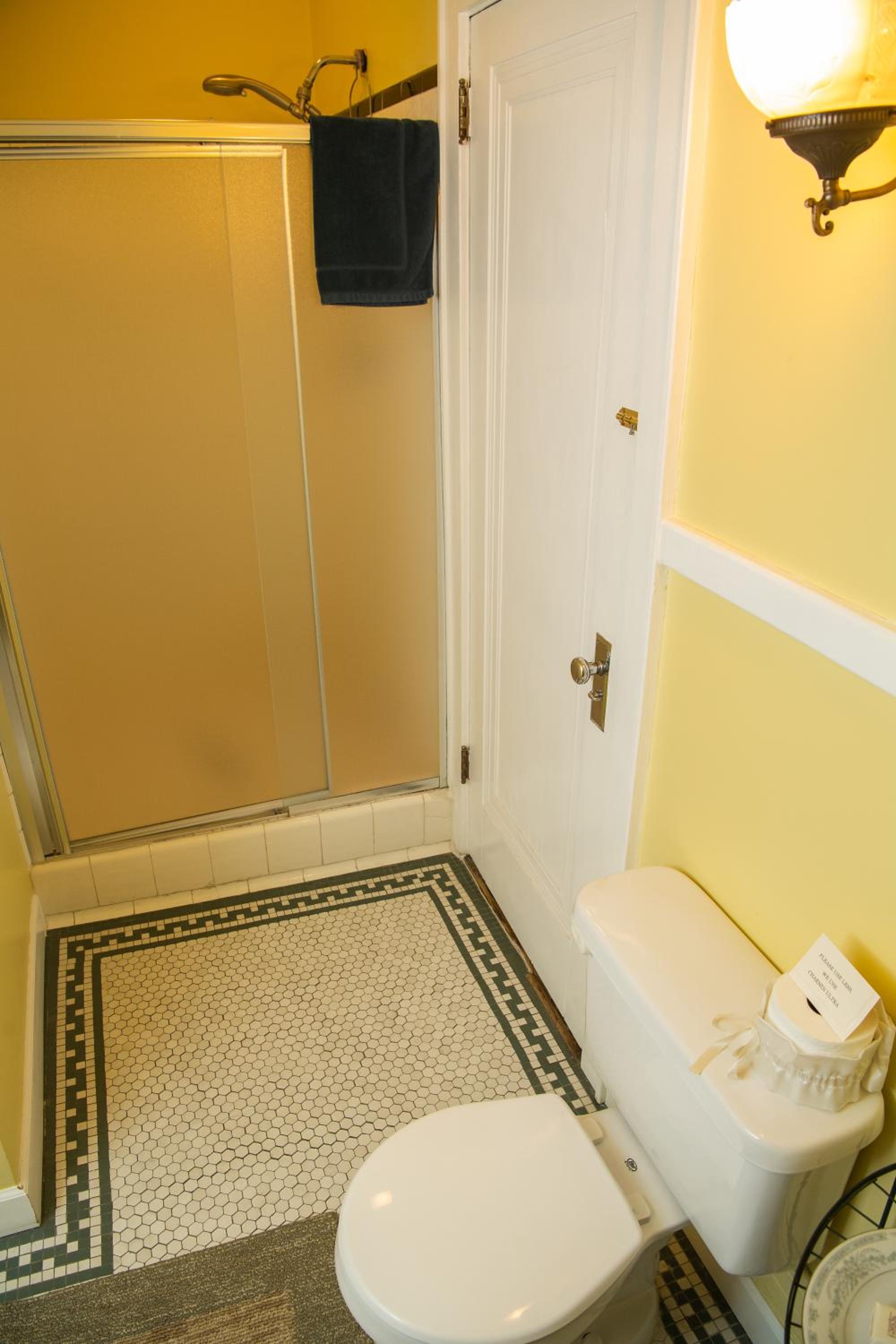 Deluxe King Room photo 2