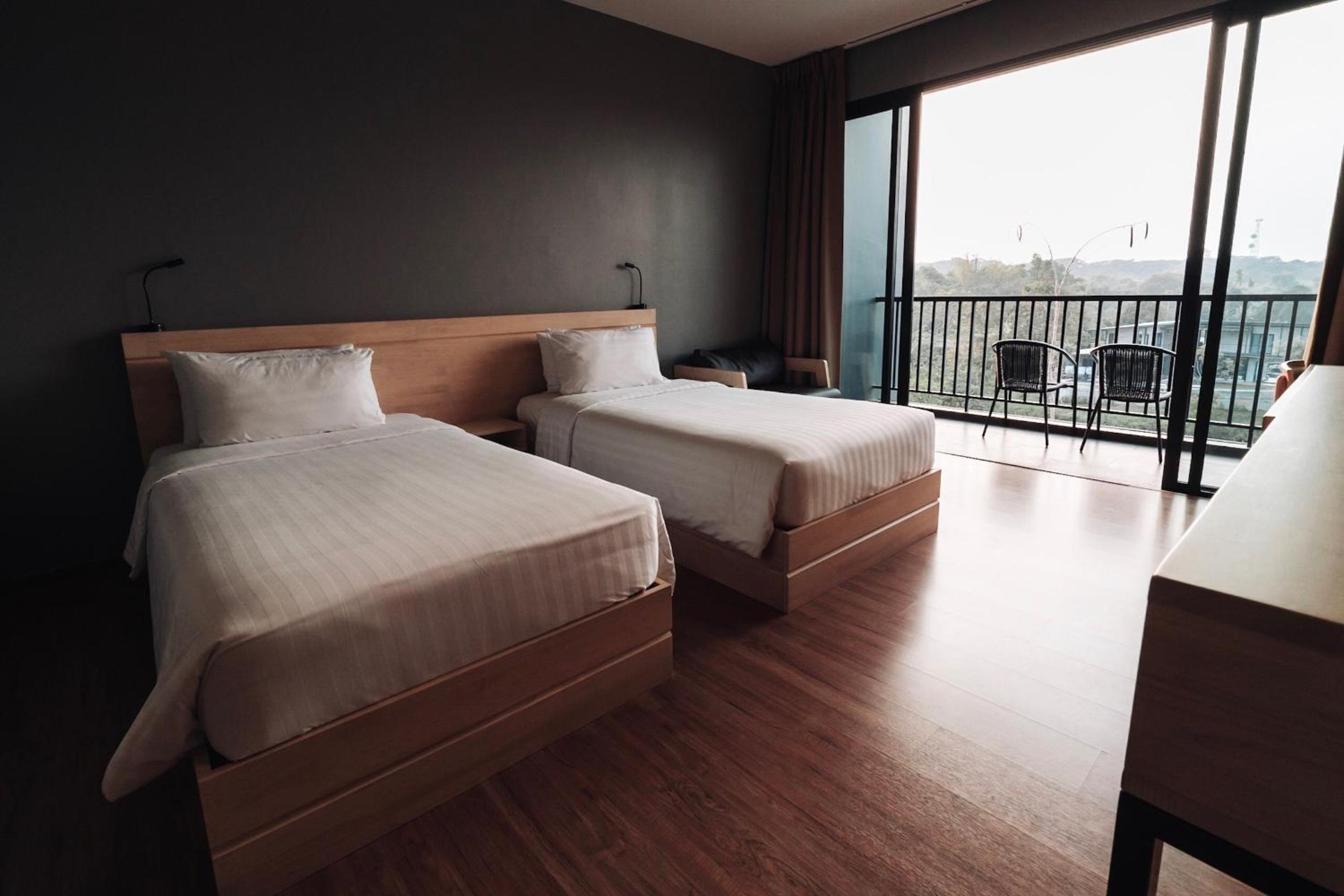 Twin Room with Pool View
