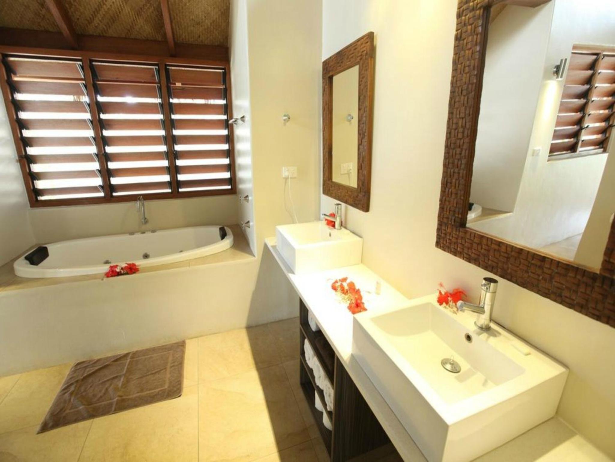 Villa - Beach Front photo 3