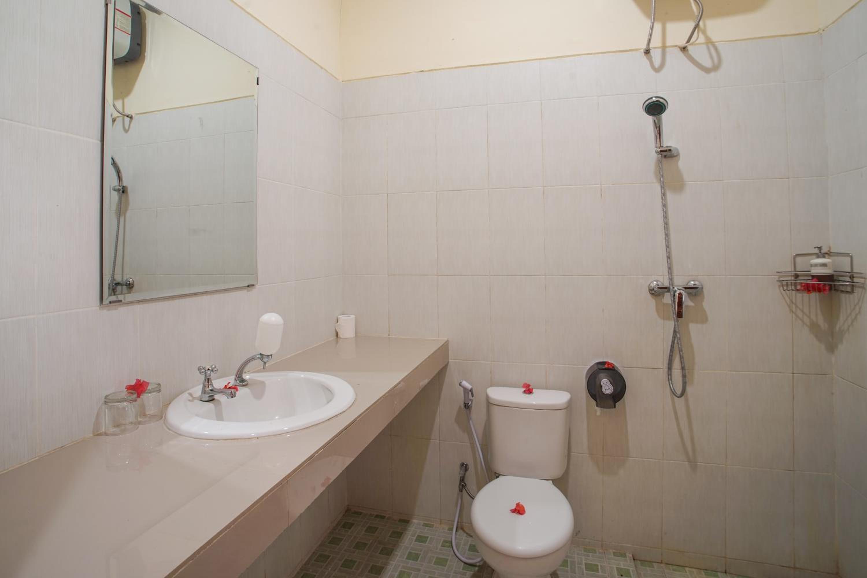 Double Room with Sea View - Photo 8