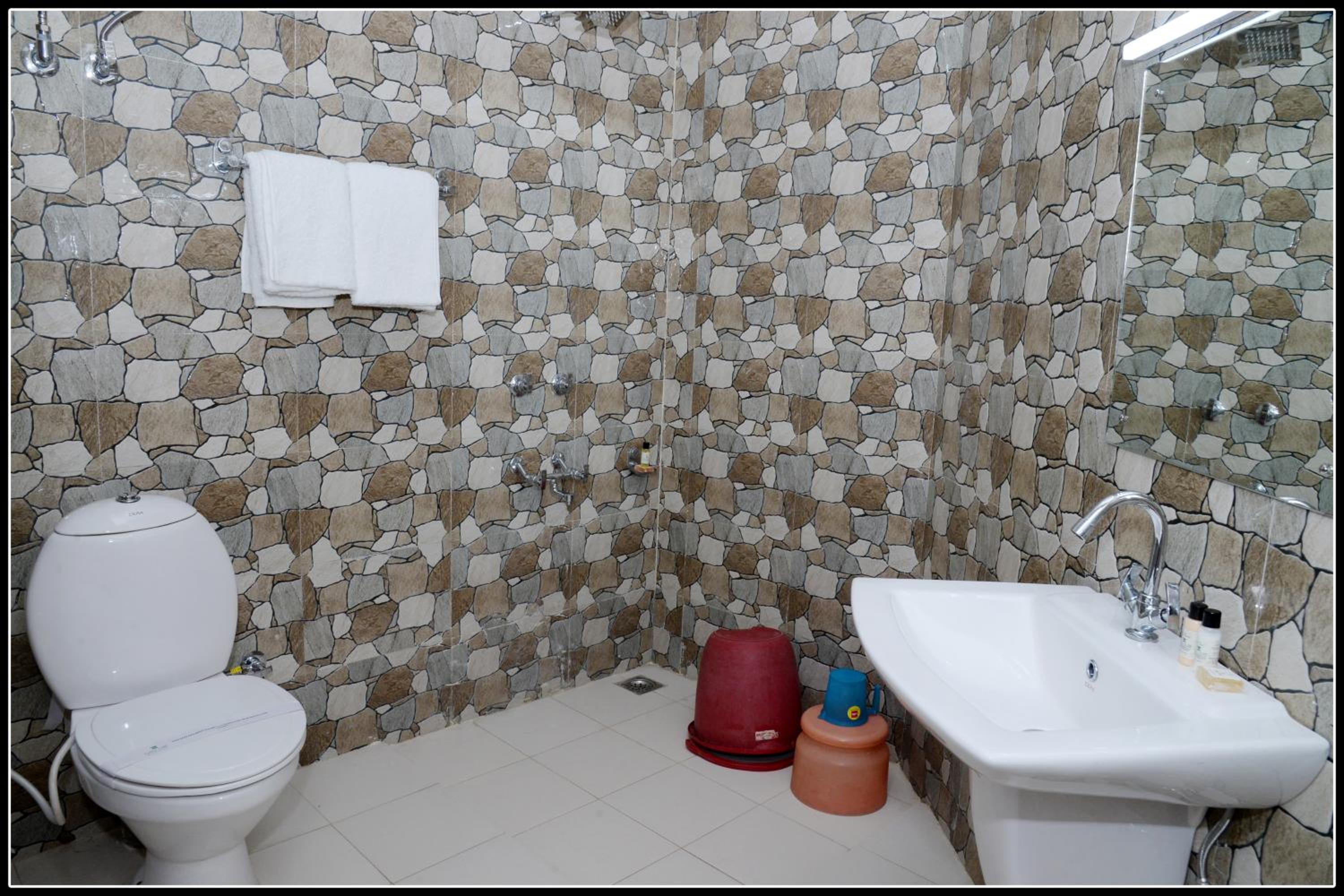 Standard Double Room with Fan photo 3
