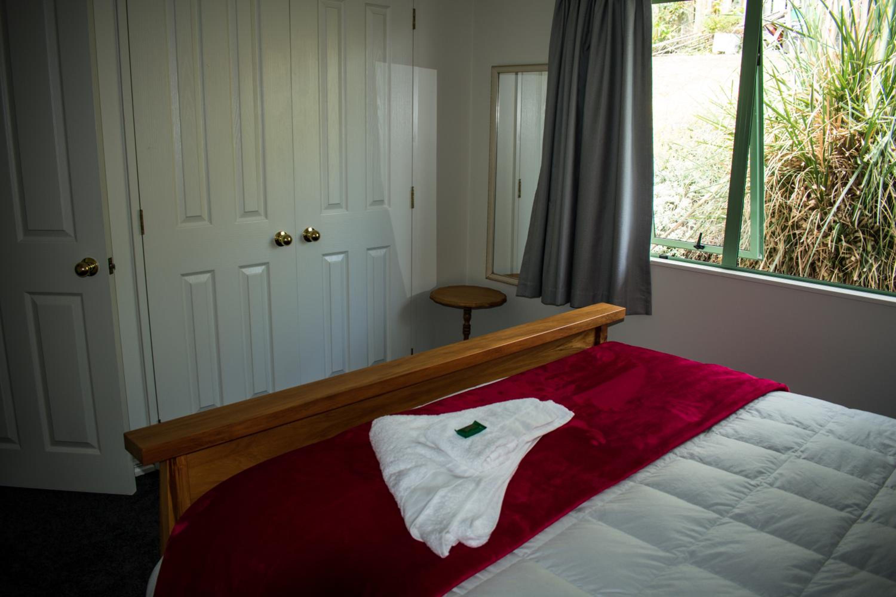 Deluxe King Room photo 2