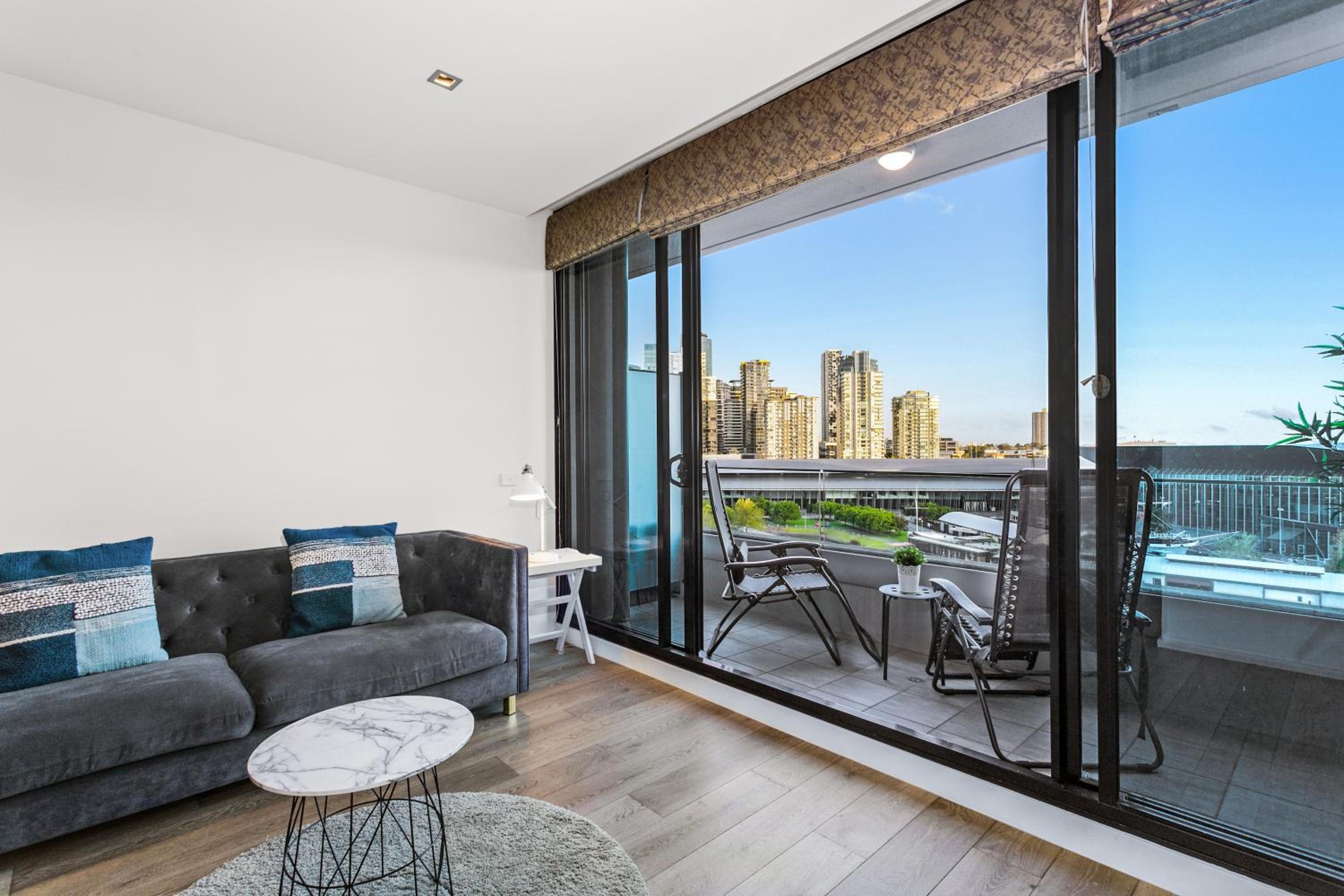 Two-Bedroom Apartment with River View thumbnail 5