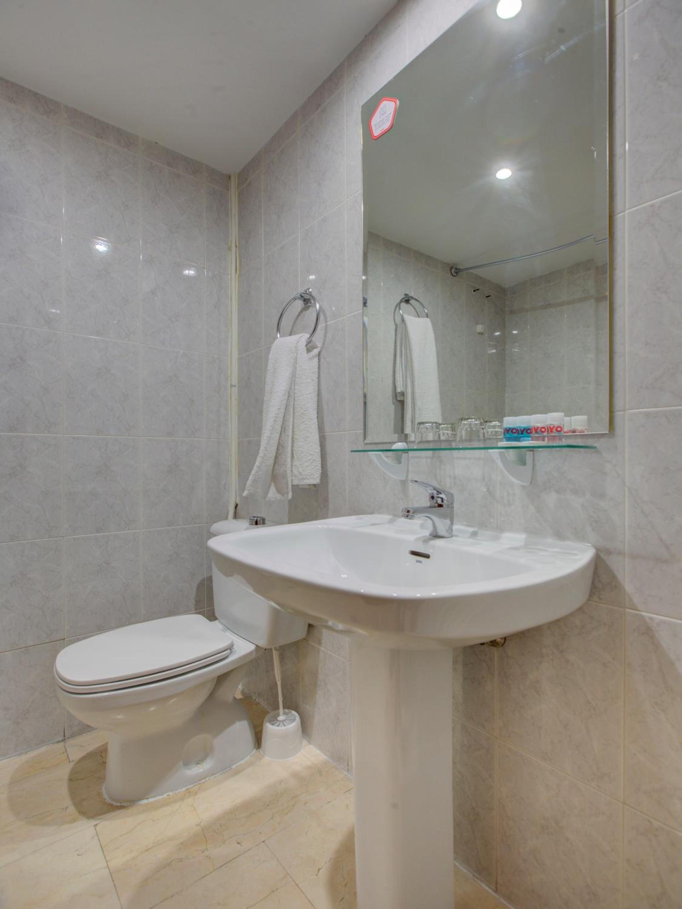 Double Room - Photo 6