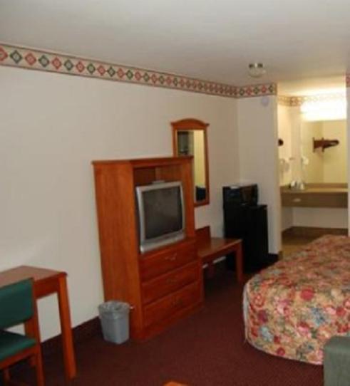 Double Room with Two Double Beds photo 3