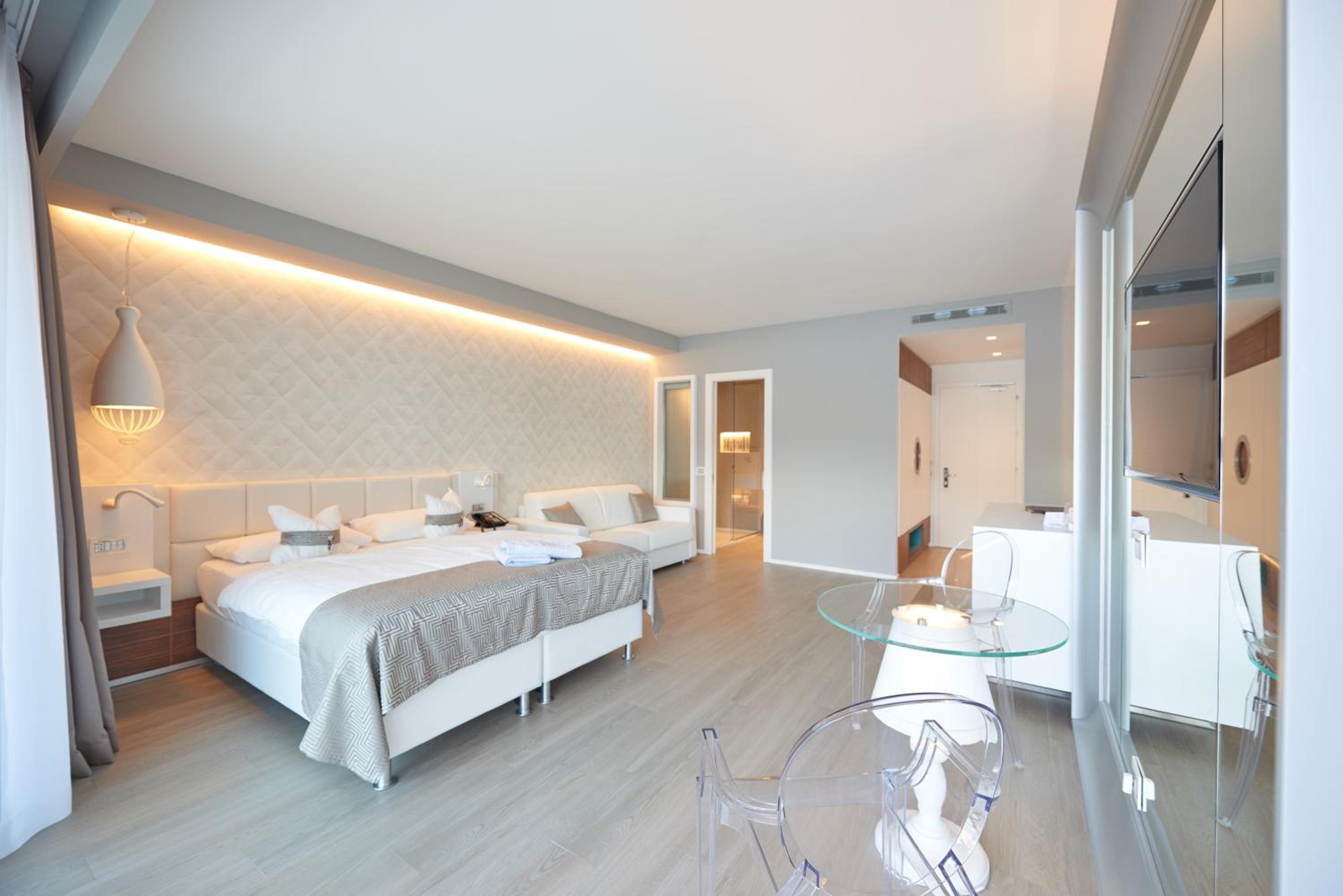 Junior Suite with Terrace