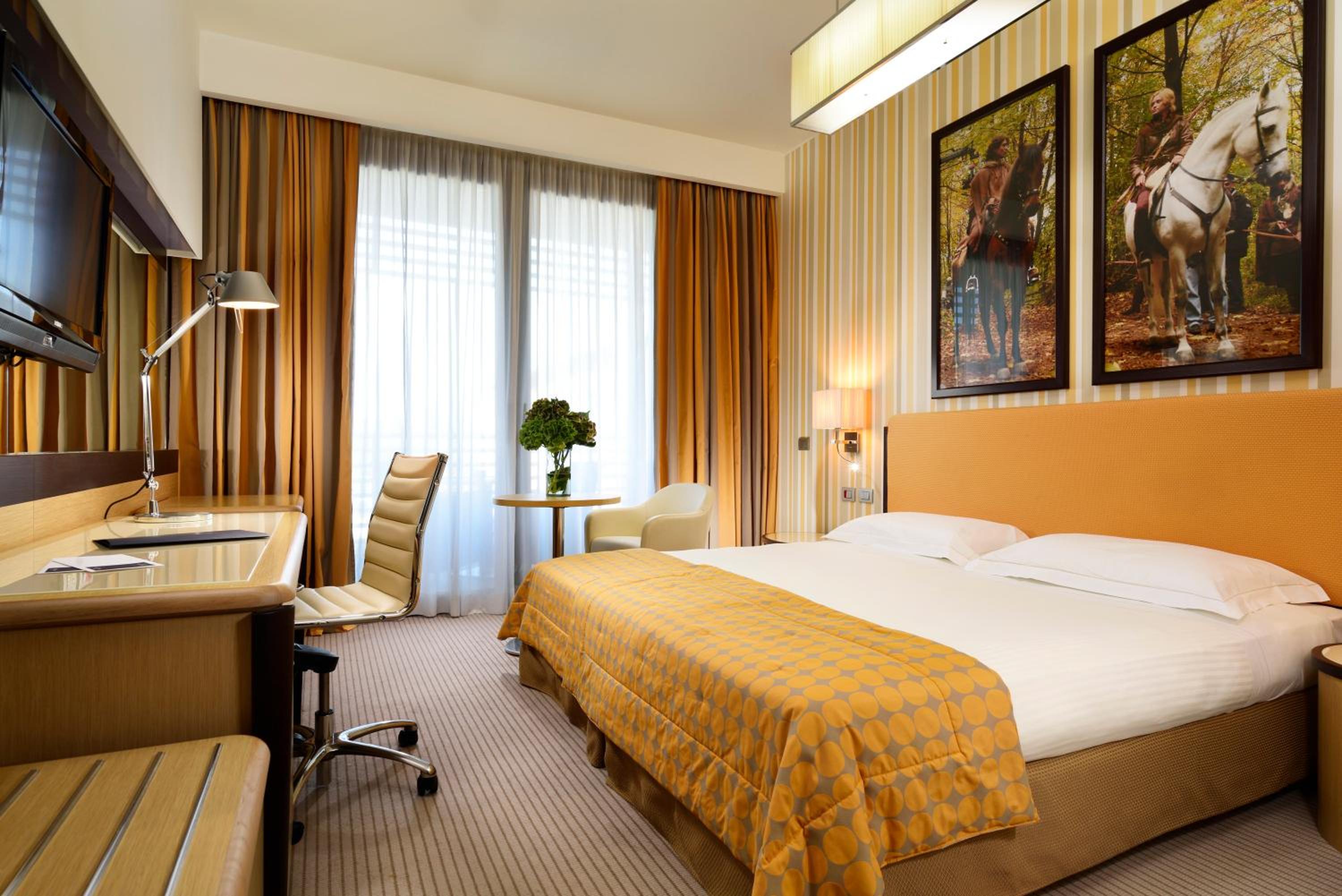 Superior Double or Twin Room - Photo 1