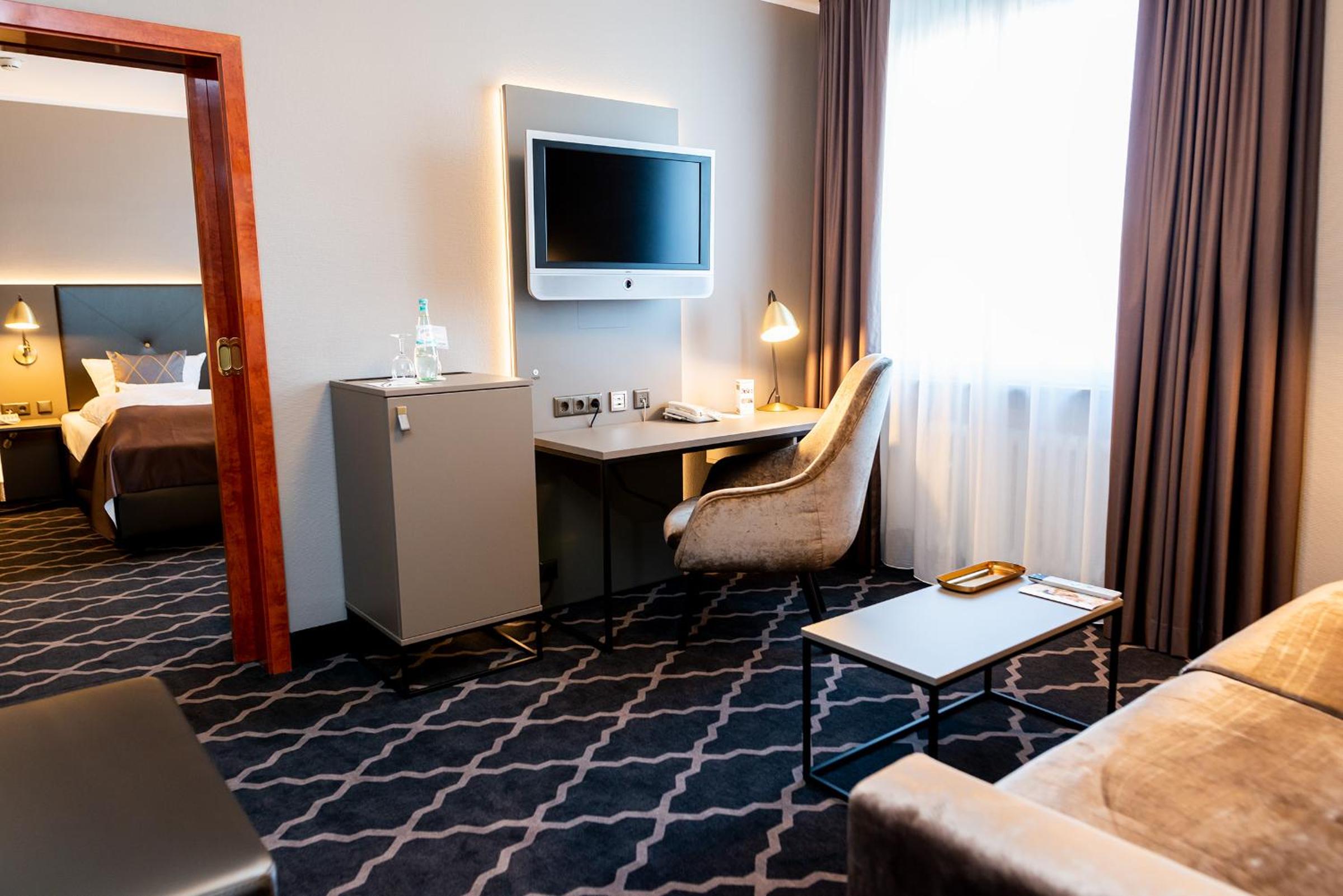 Suite - Photo 6