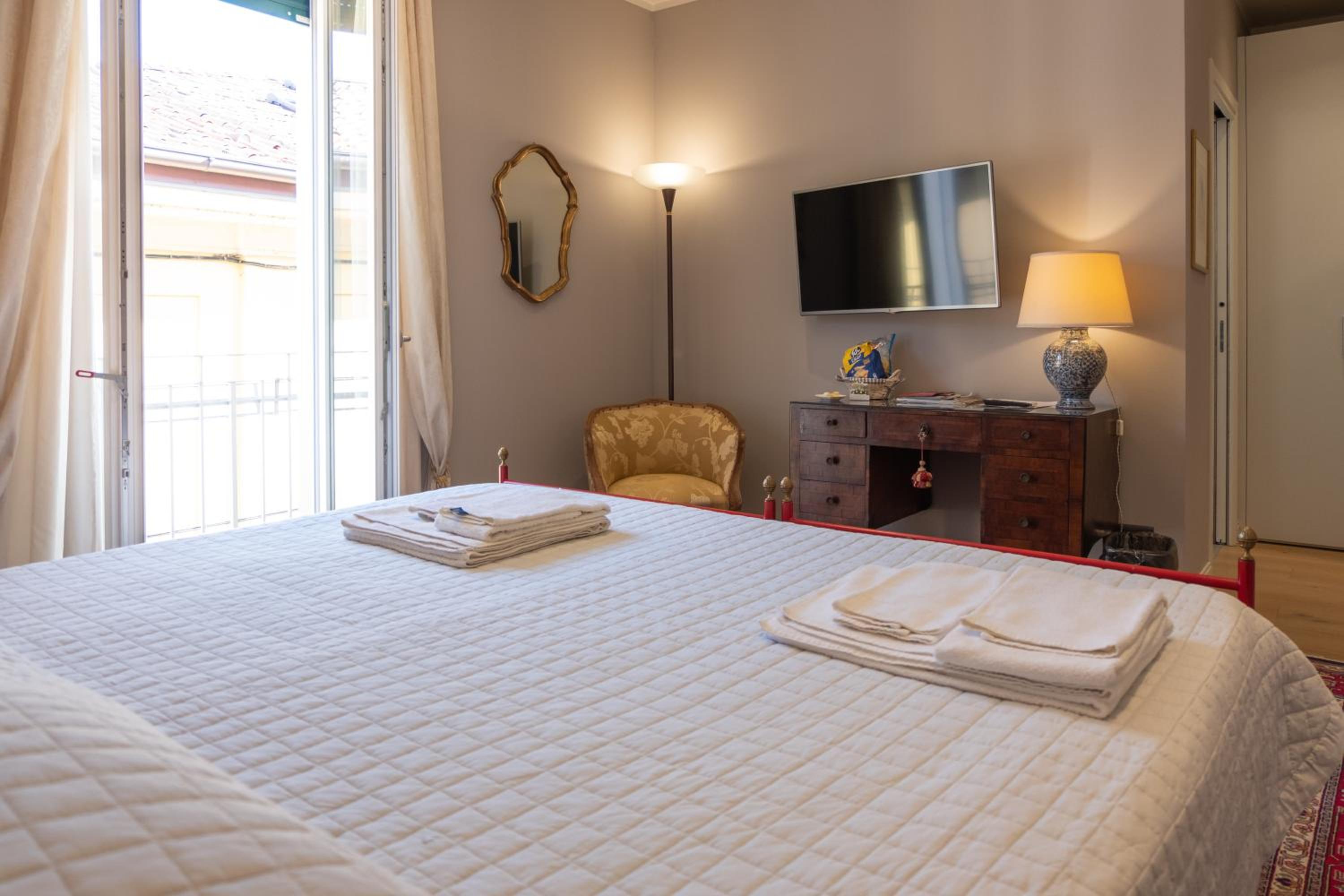 Deluxe Double Room with Balcony