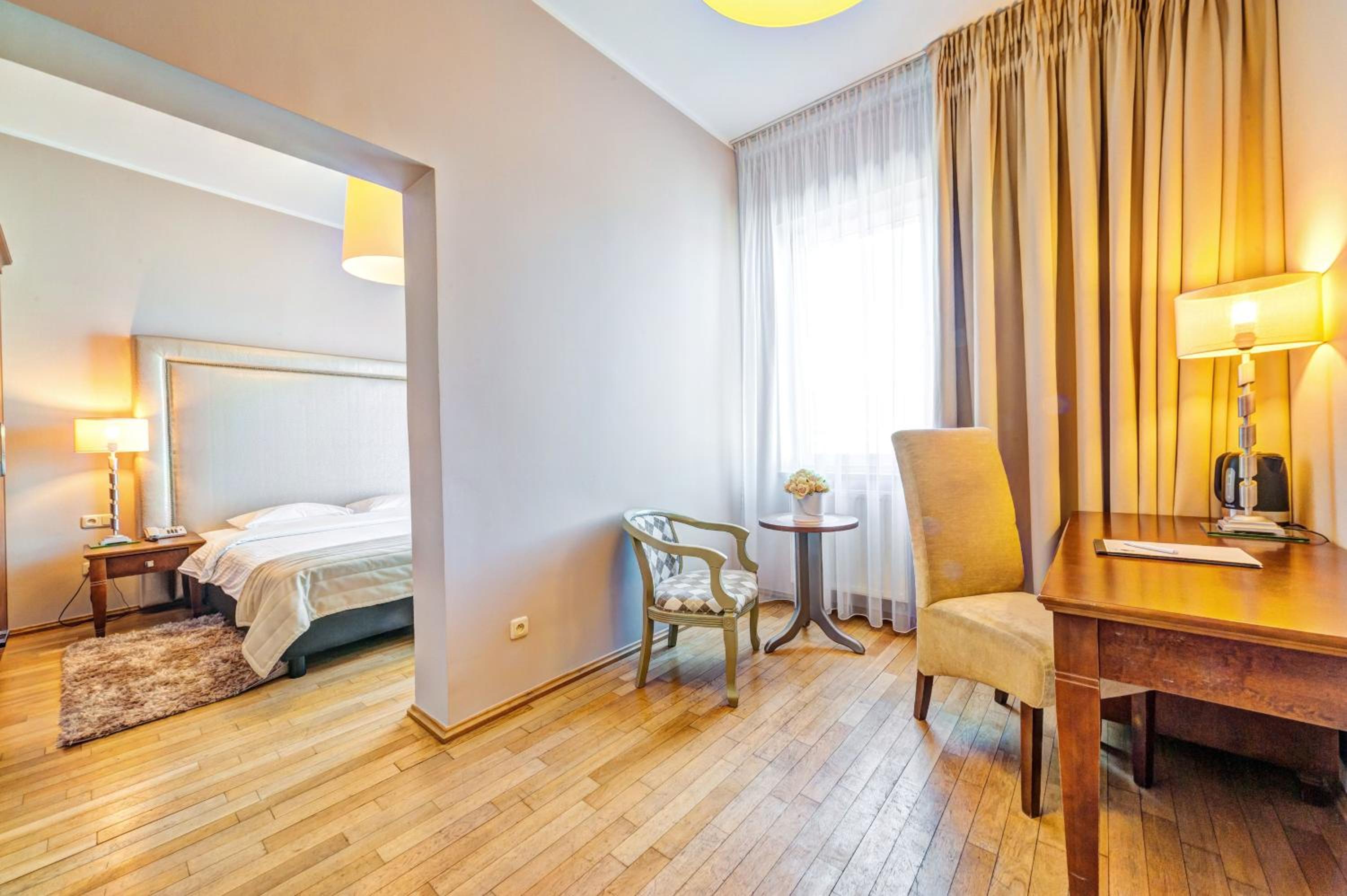 Superior Double Room - Photo 1