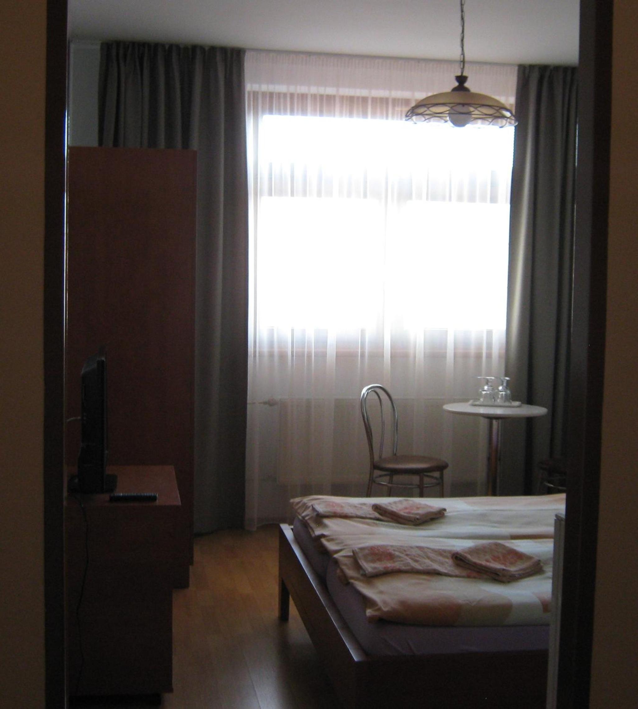 Standard Double Room photo 3