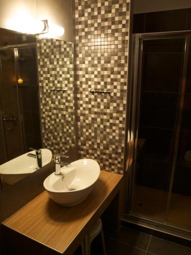Triple Room - Photo 9