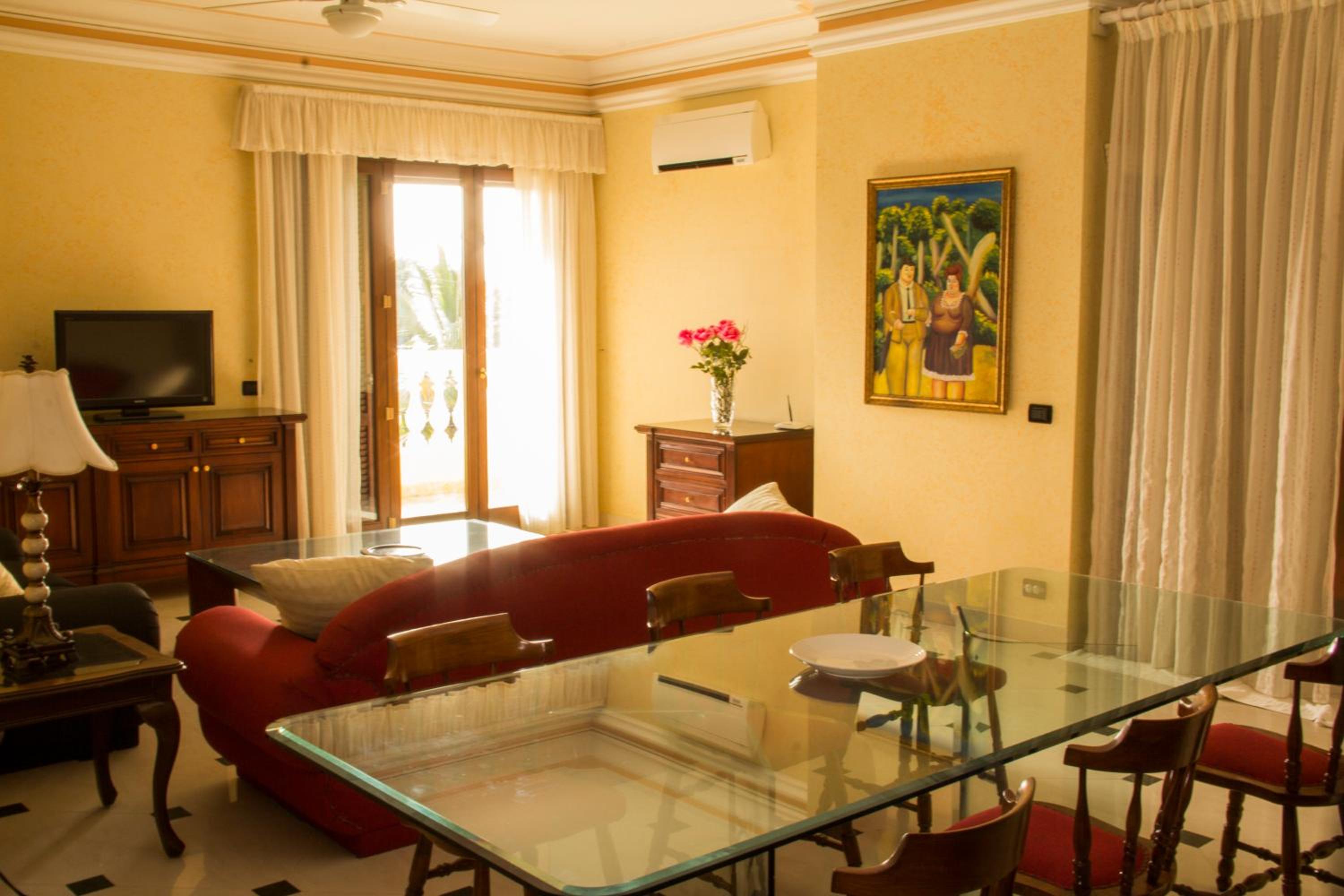 Two-Bedroom Apartment - Photo 21