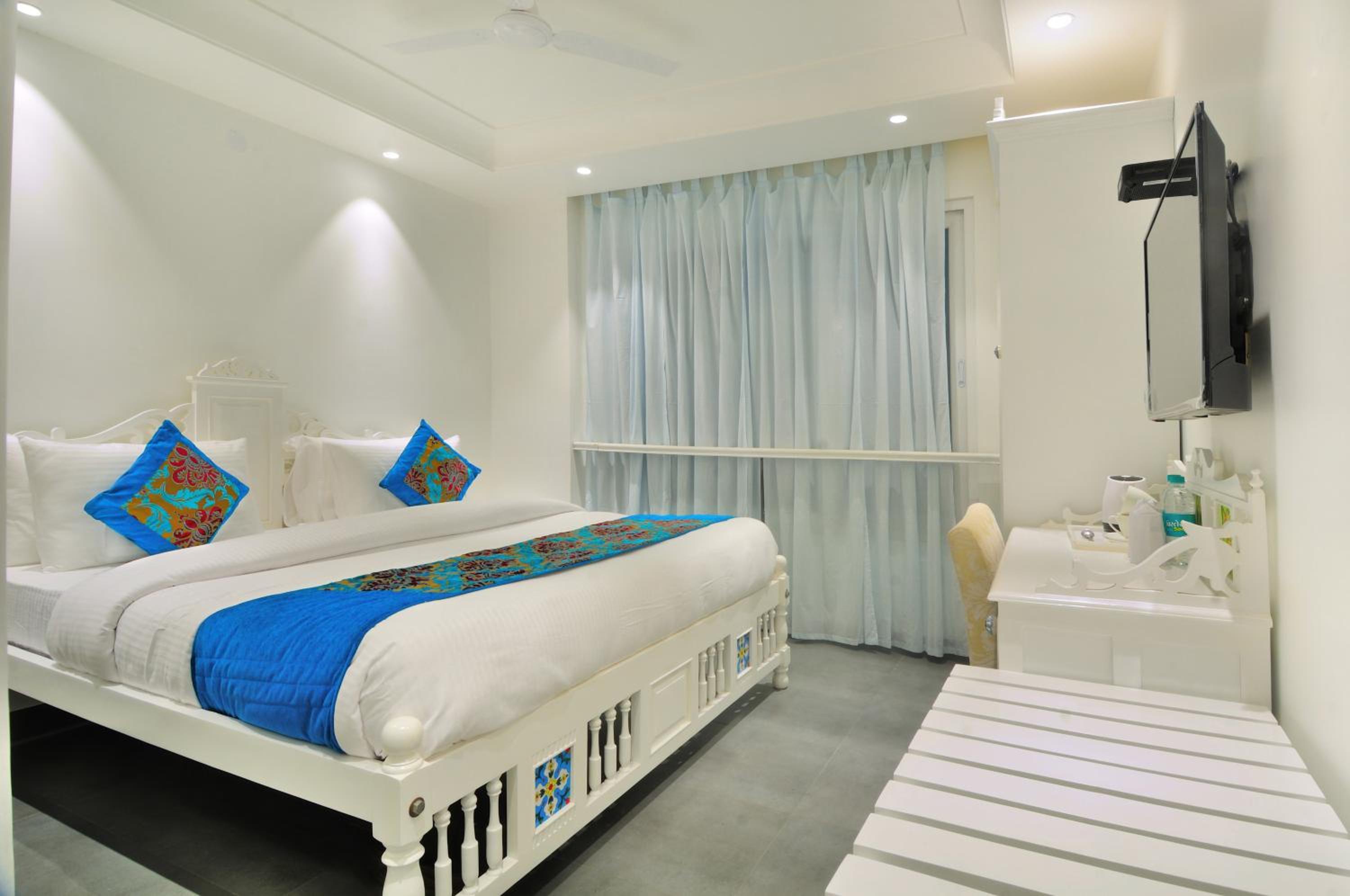 Heritage Boutique Room - Photo 31