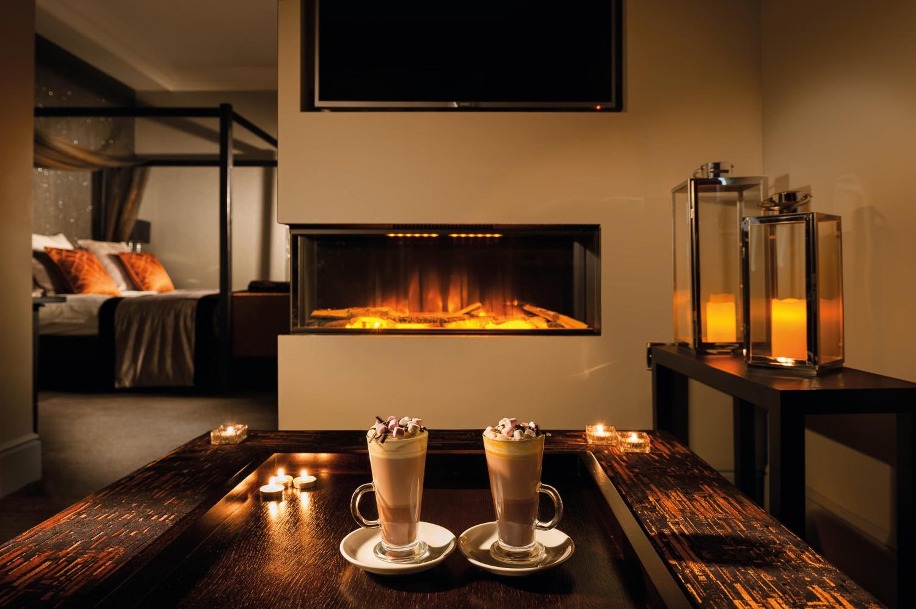 Suite - Photo 1