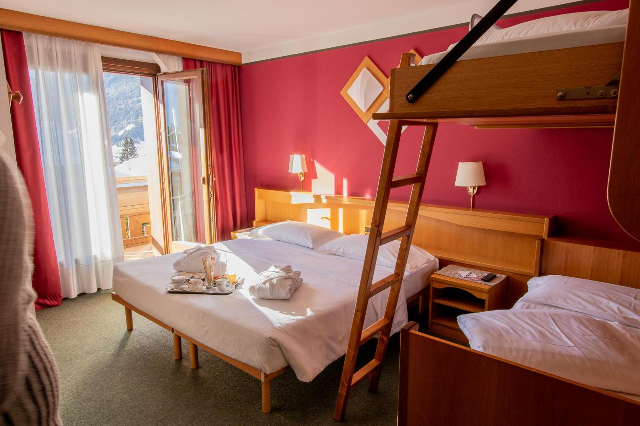 Quadruple Room - Photo 2