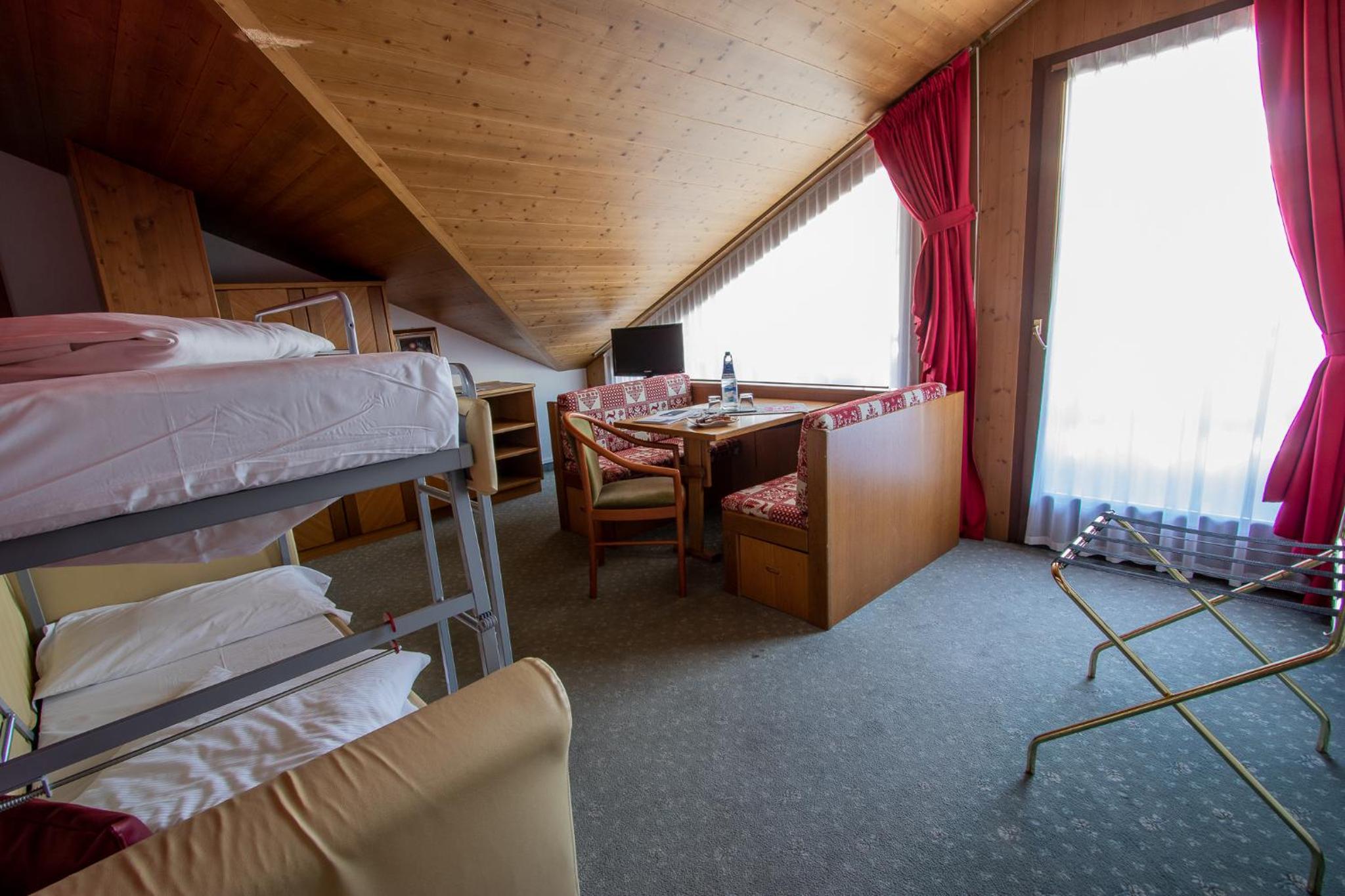 Quadruple Room - Photo 3
