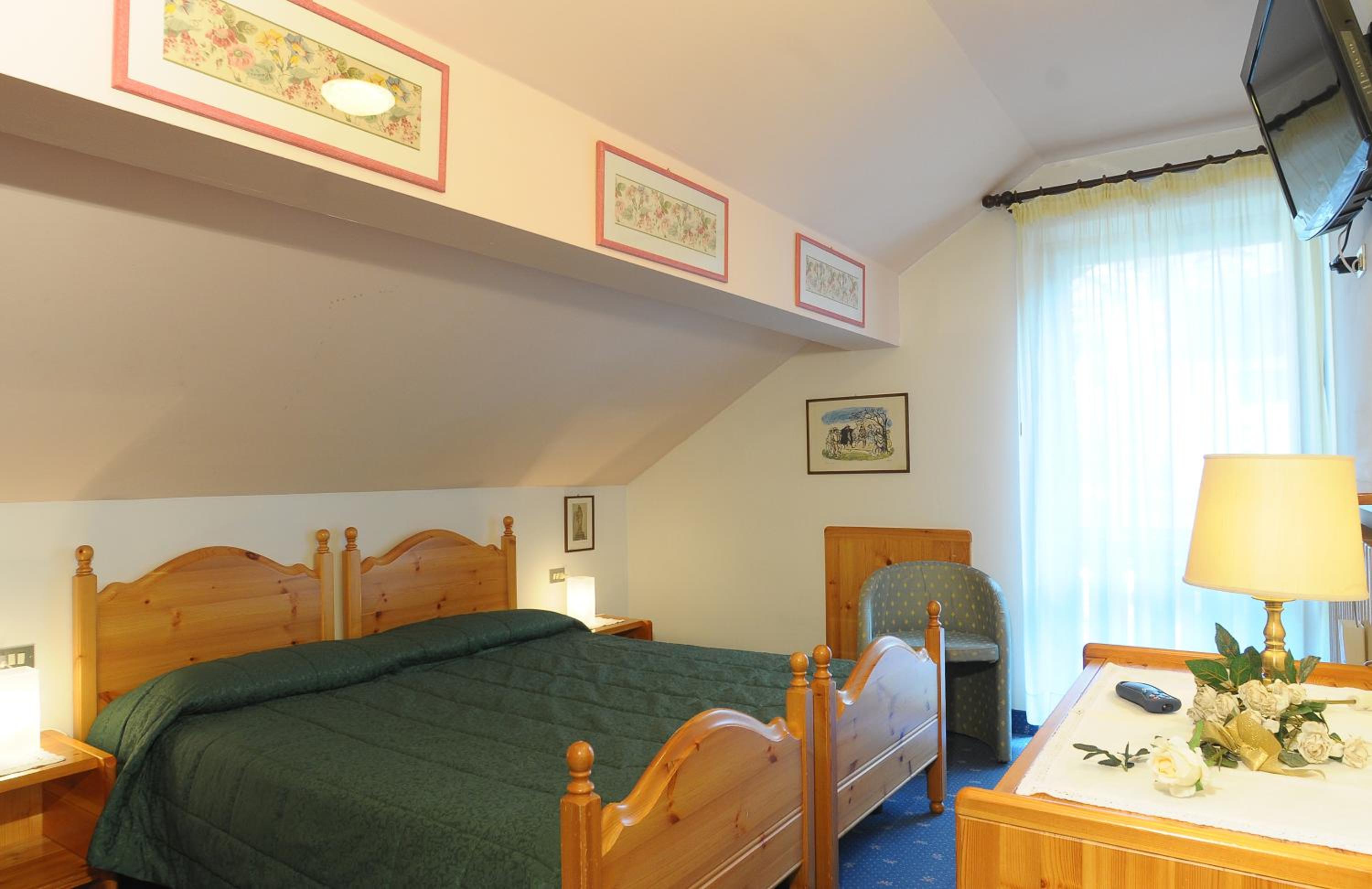 Economy Double or Twin Room - Photo 4
