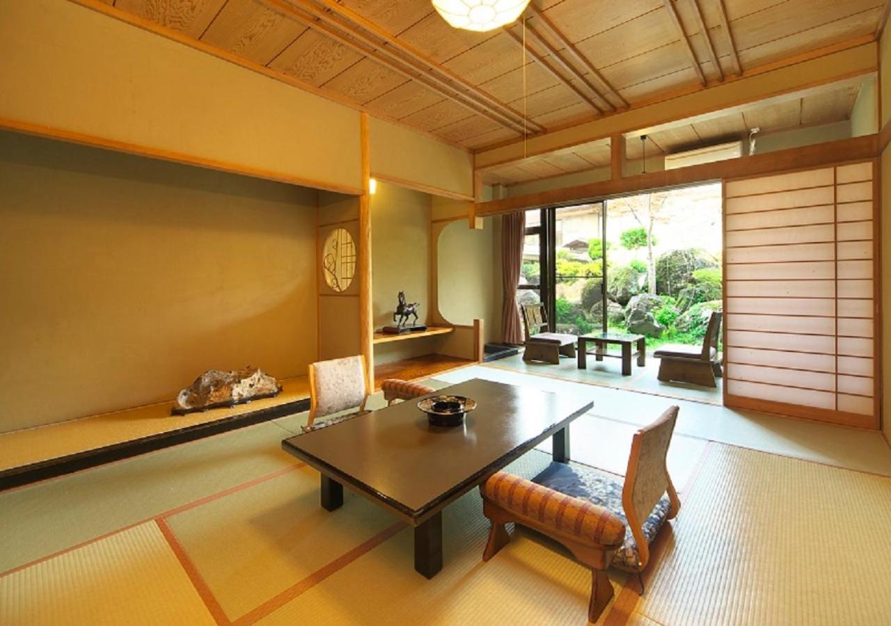 Japanese-Style Room - Non-Smoking - Photo 1
