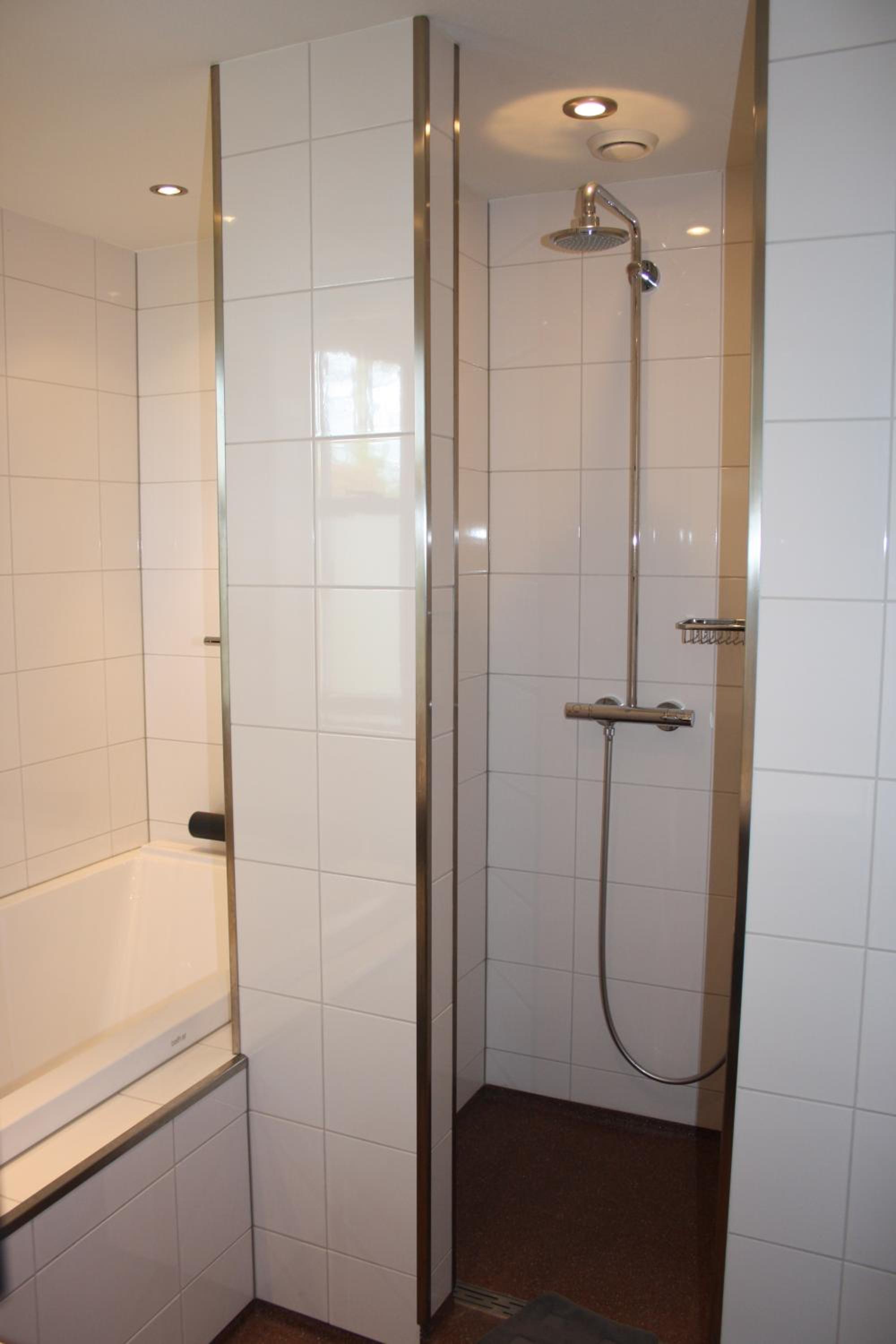 Deluxe Double Room with Bath photo 3