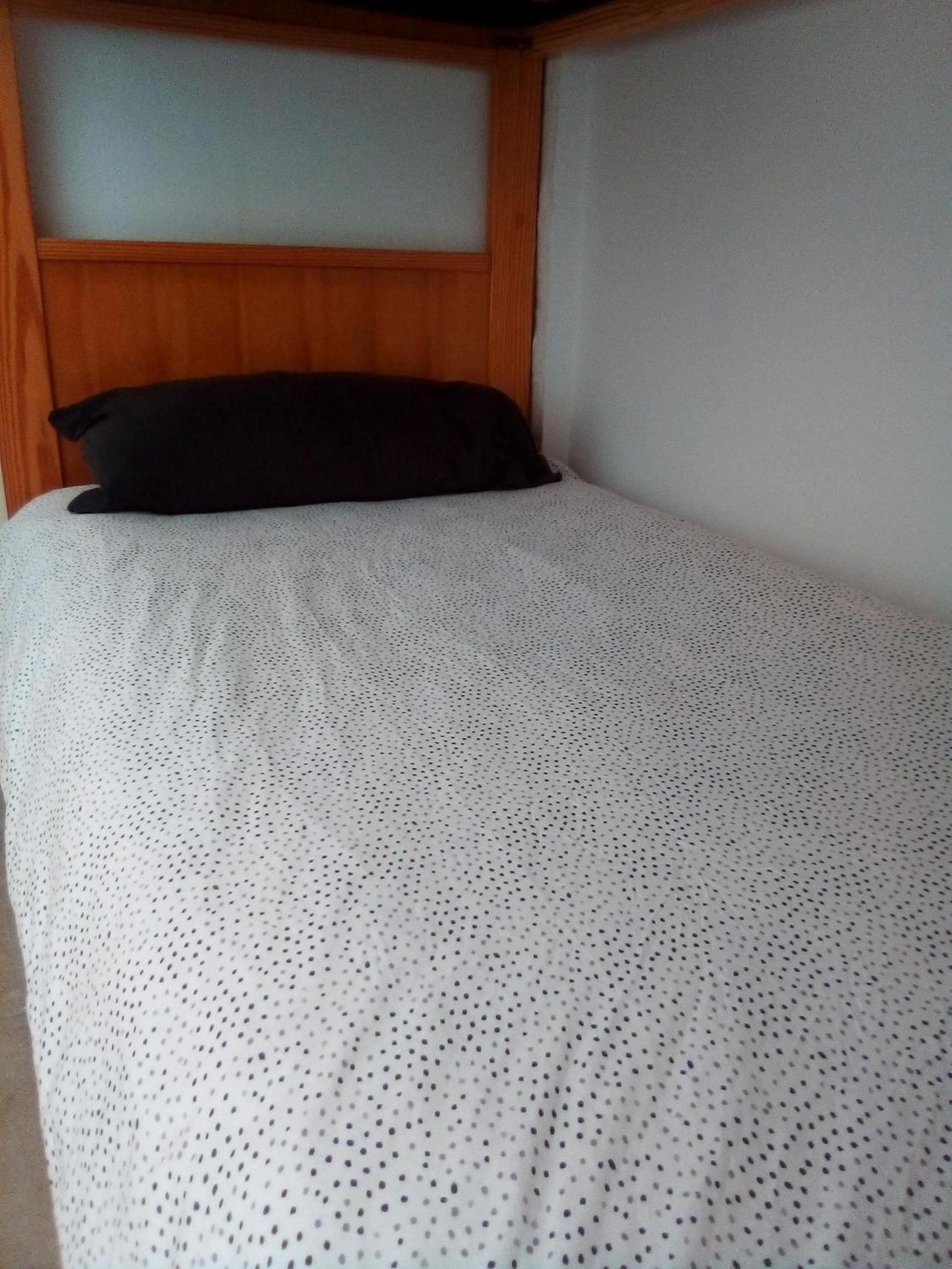 Single Bed in 10-Bed Dormitory Room photo 3