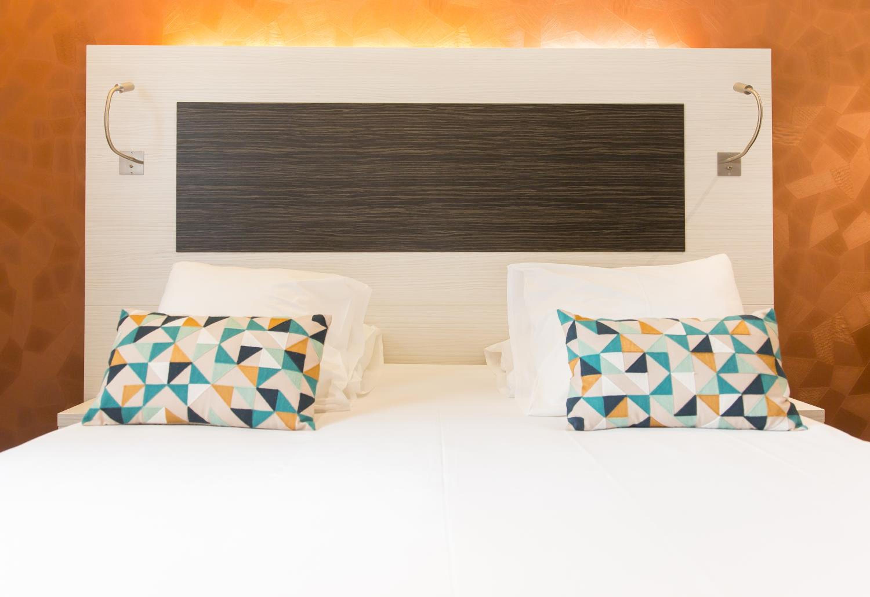 Double Room - Photo 9