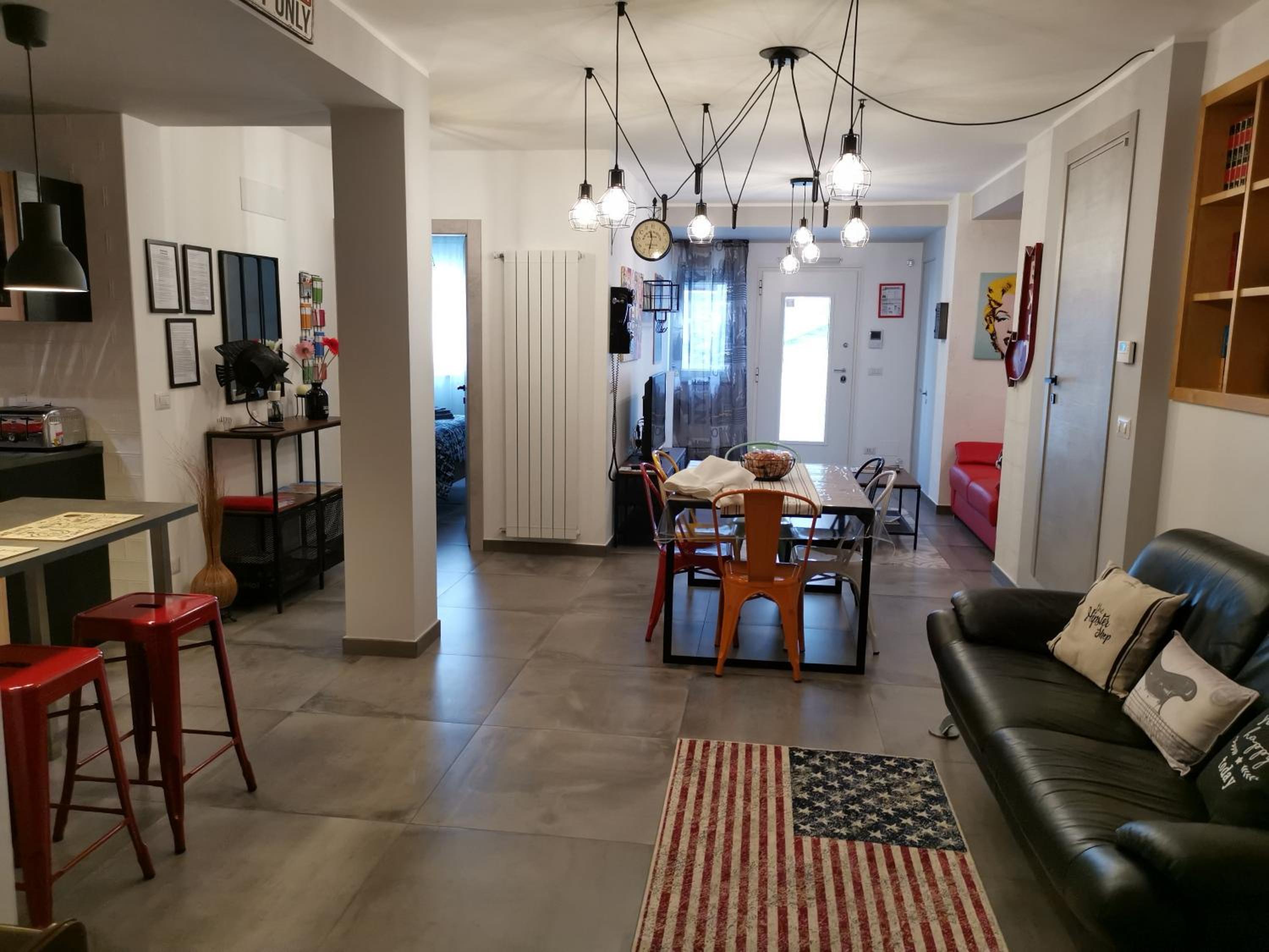 Three-Bedroom Apartment photo 1