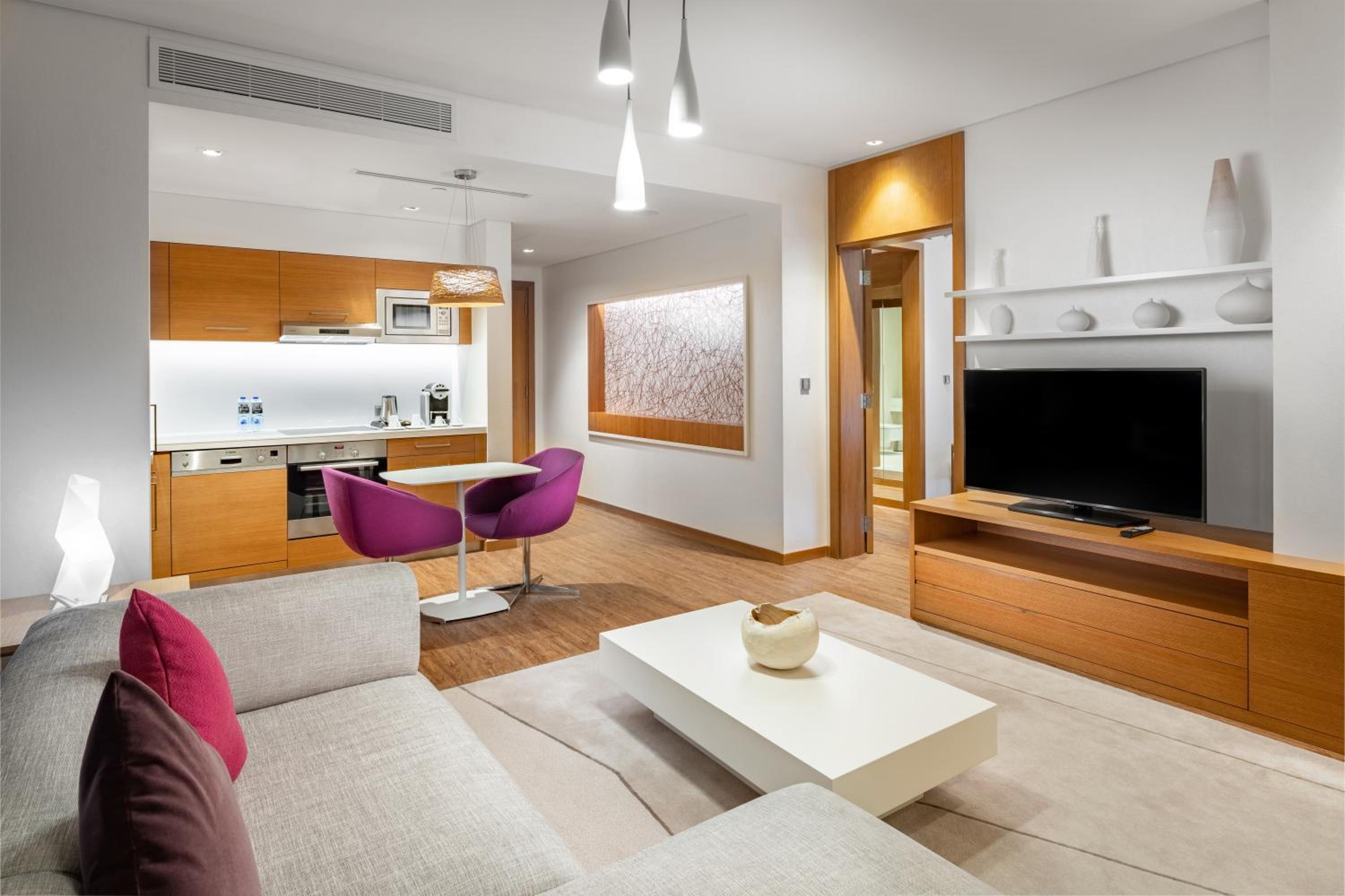 Junior Suite with Lounge Access photo 3