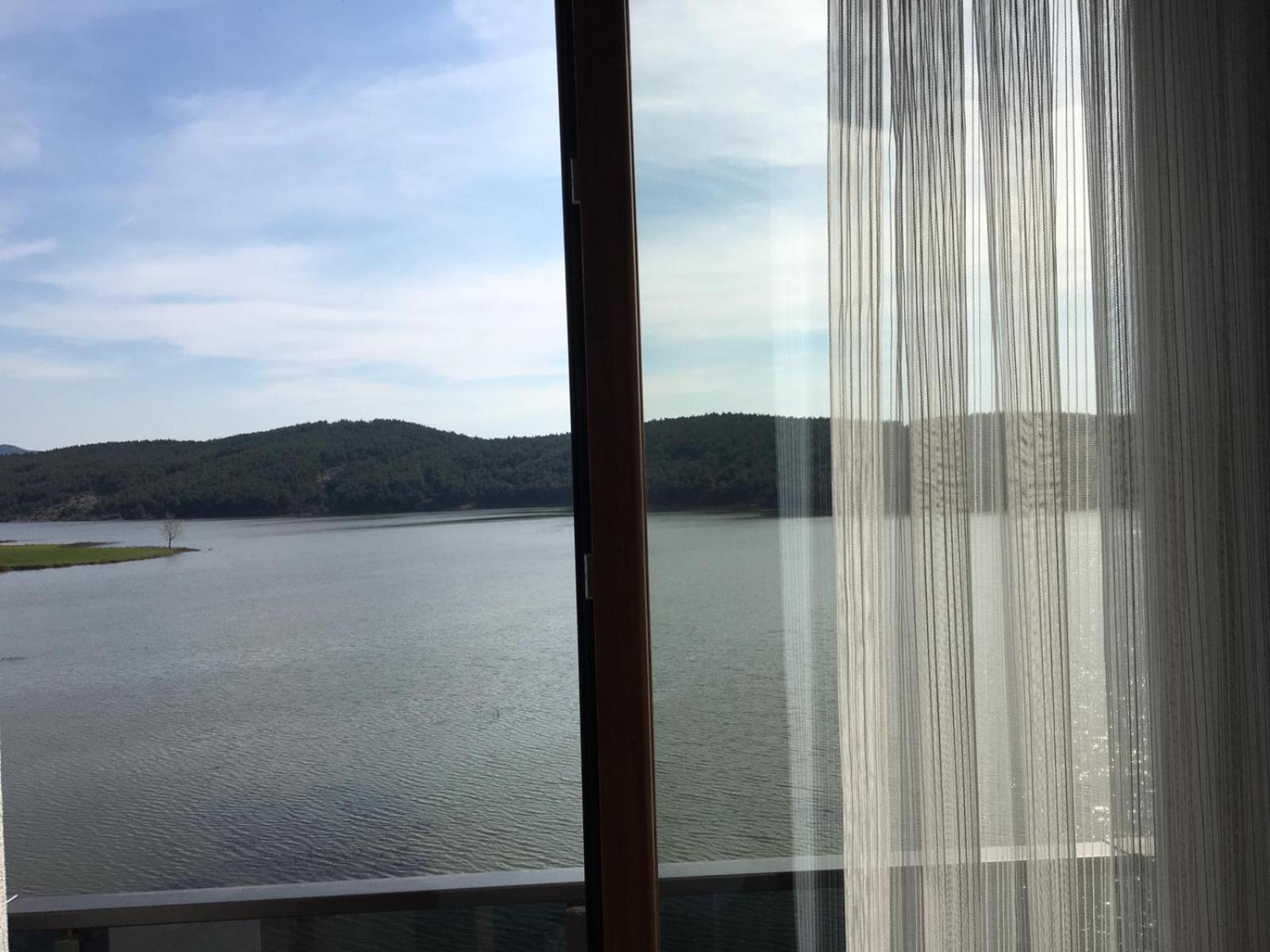 Double Room with Lake View - Photo 22