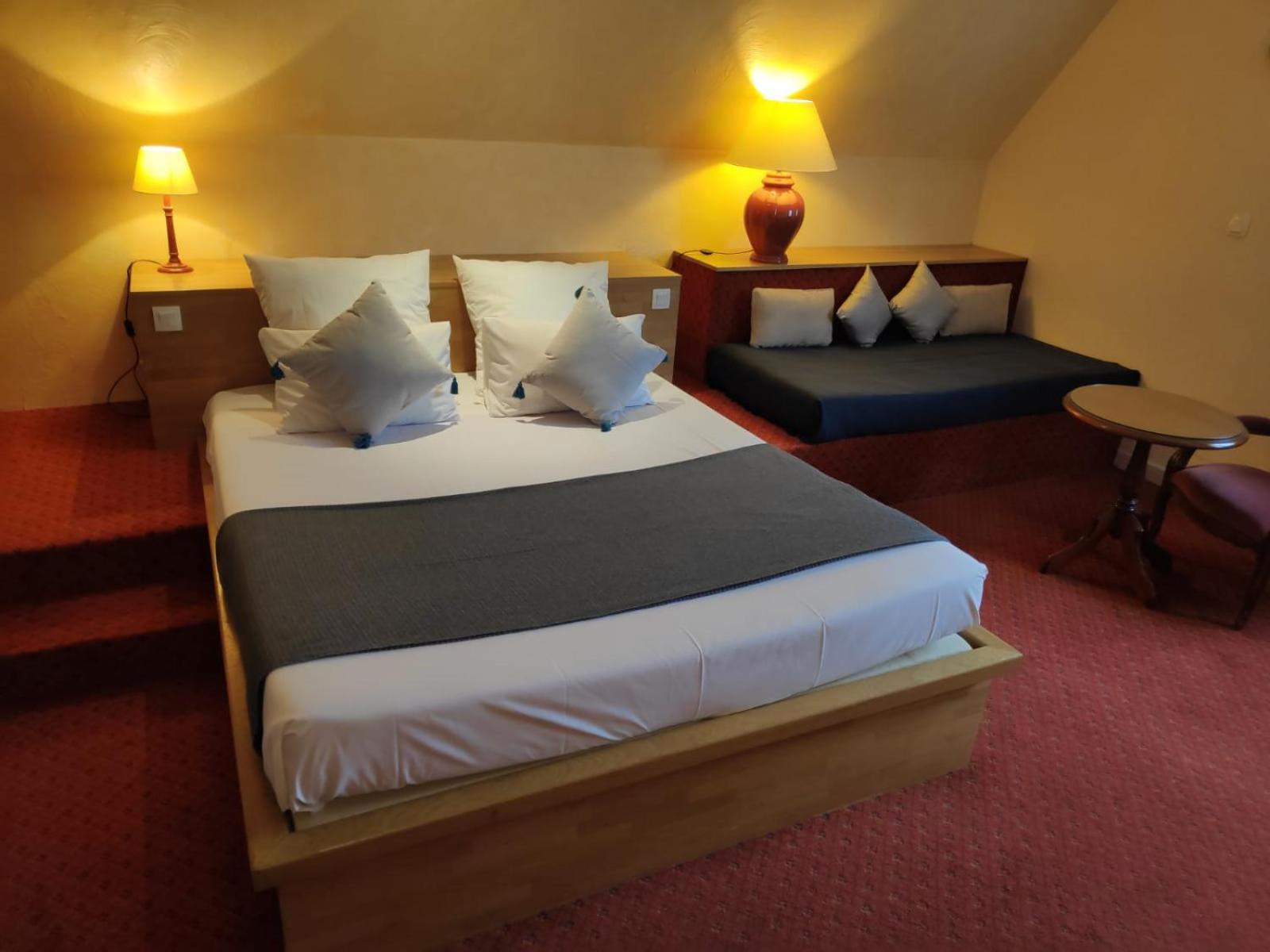Deluxe Queen Room - Photo 1