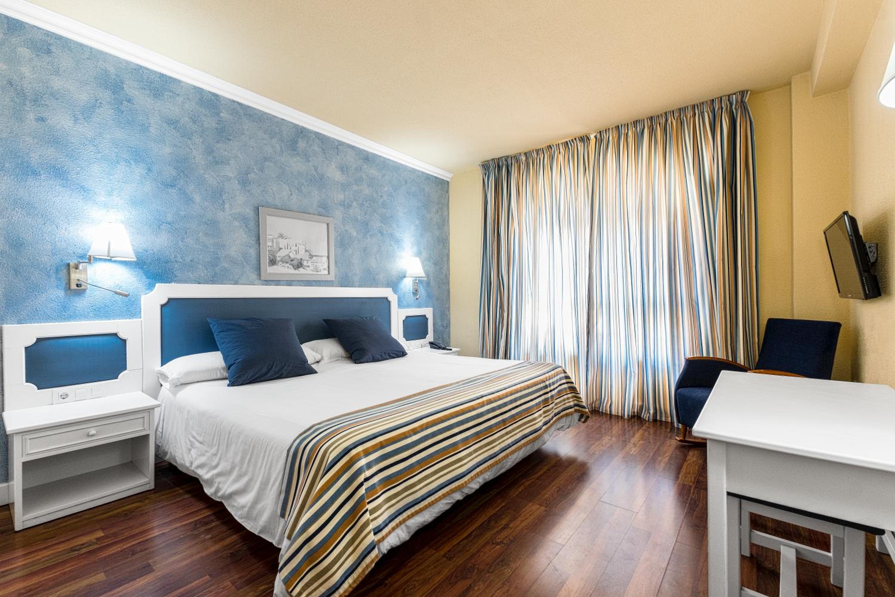 Double Room - Photo 4